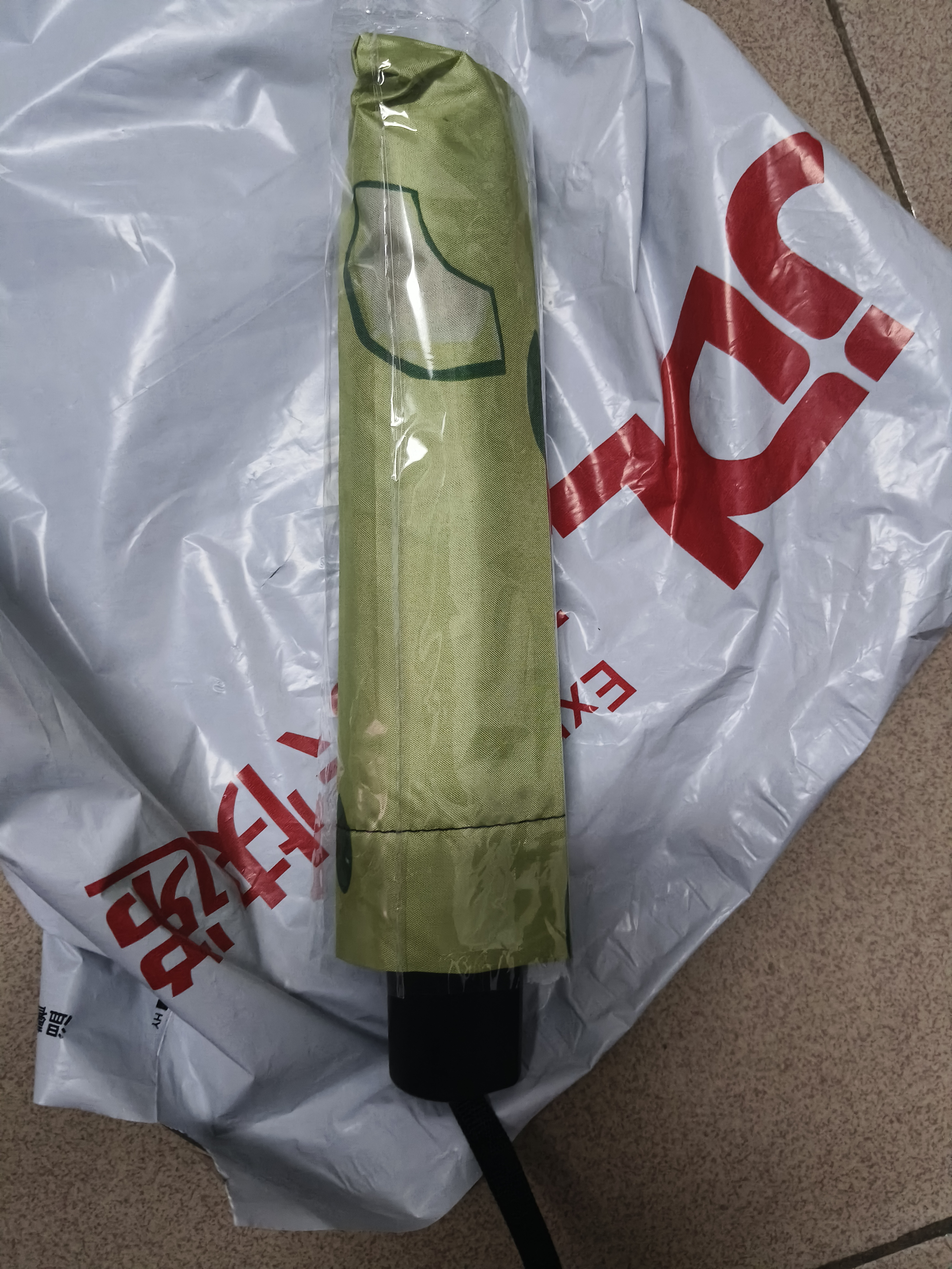 【京东物流】8骨水果折叠黑胶防晒防紫外线遮阳晴雨两用伞 牛油果 手动 手动开合 实拍图