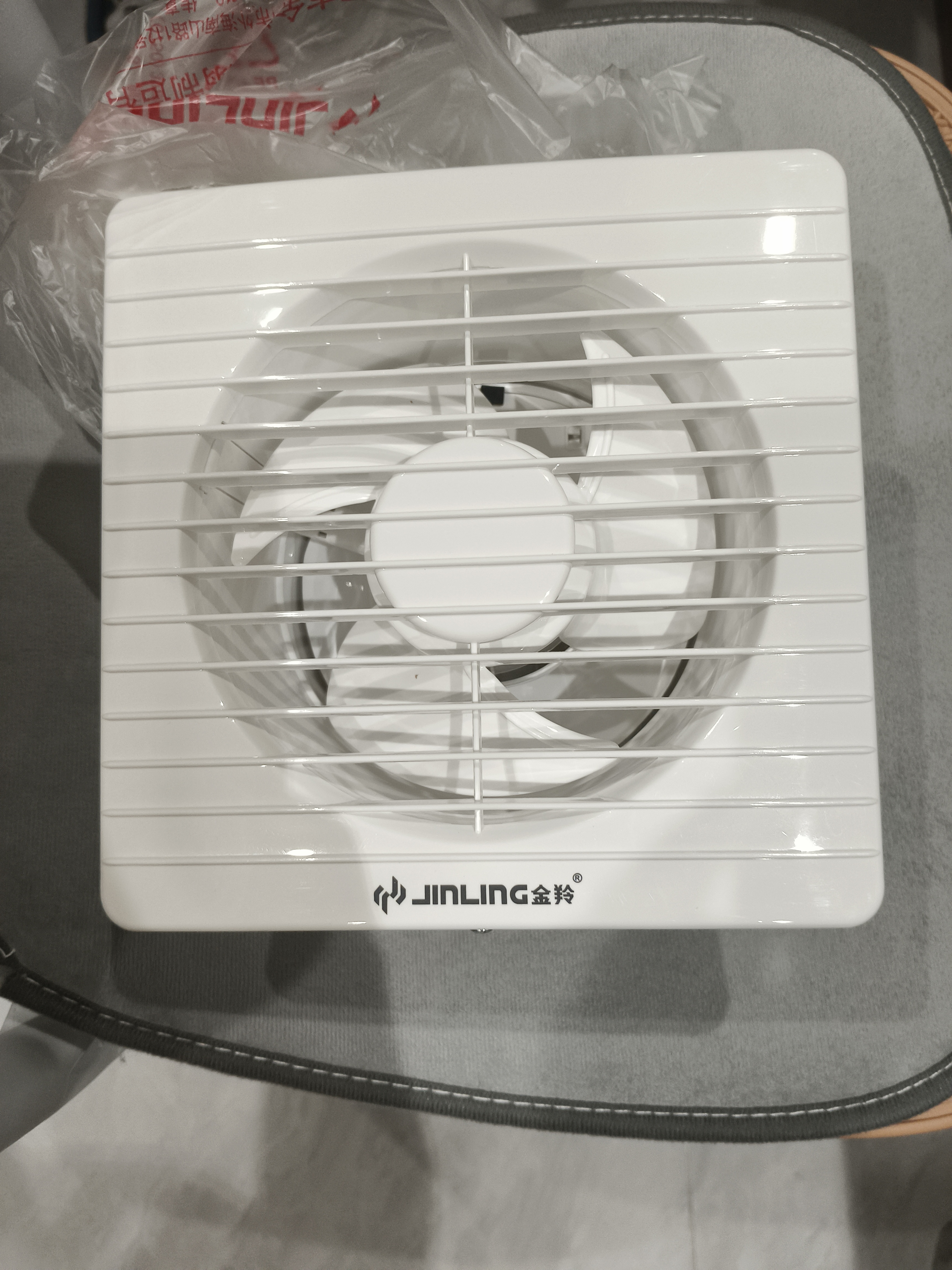 金羚（JINLING）窗墙式排气扇前方后圆卫生间厨房强力抽风6寸低噪换气扇15-C(B8) 实拍图