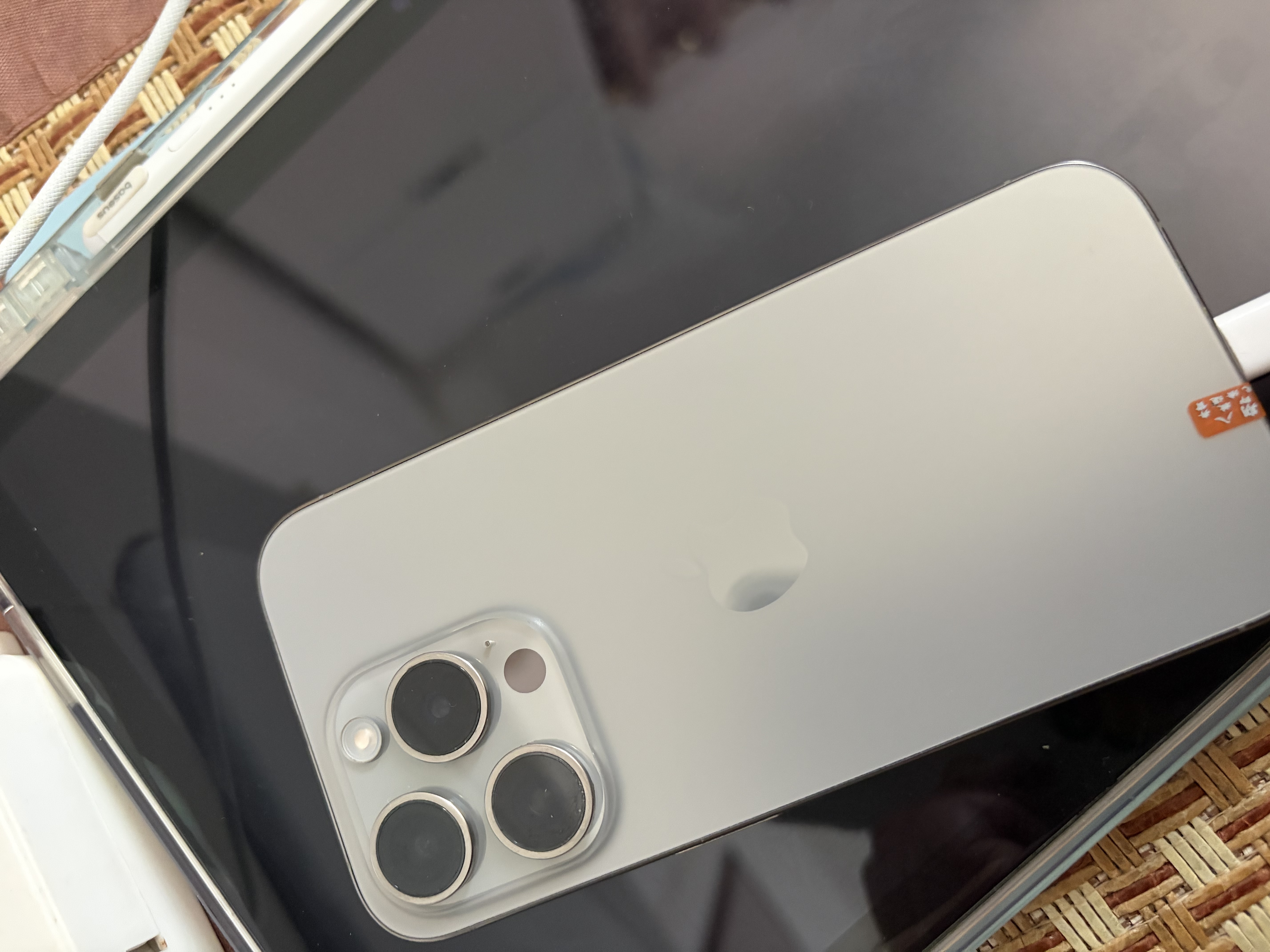 苹果15Pro【国行正品原装屏】iPhone15pro  双卡双待 5G 二手Apple 手机 原色钛金属【国行正品原屏】 【严选99新】256G【3期免息】 认准正品机，拒绝低劣国产屏 实拍图