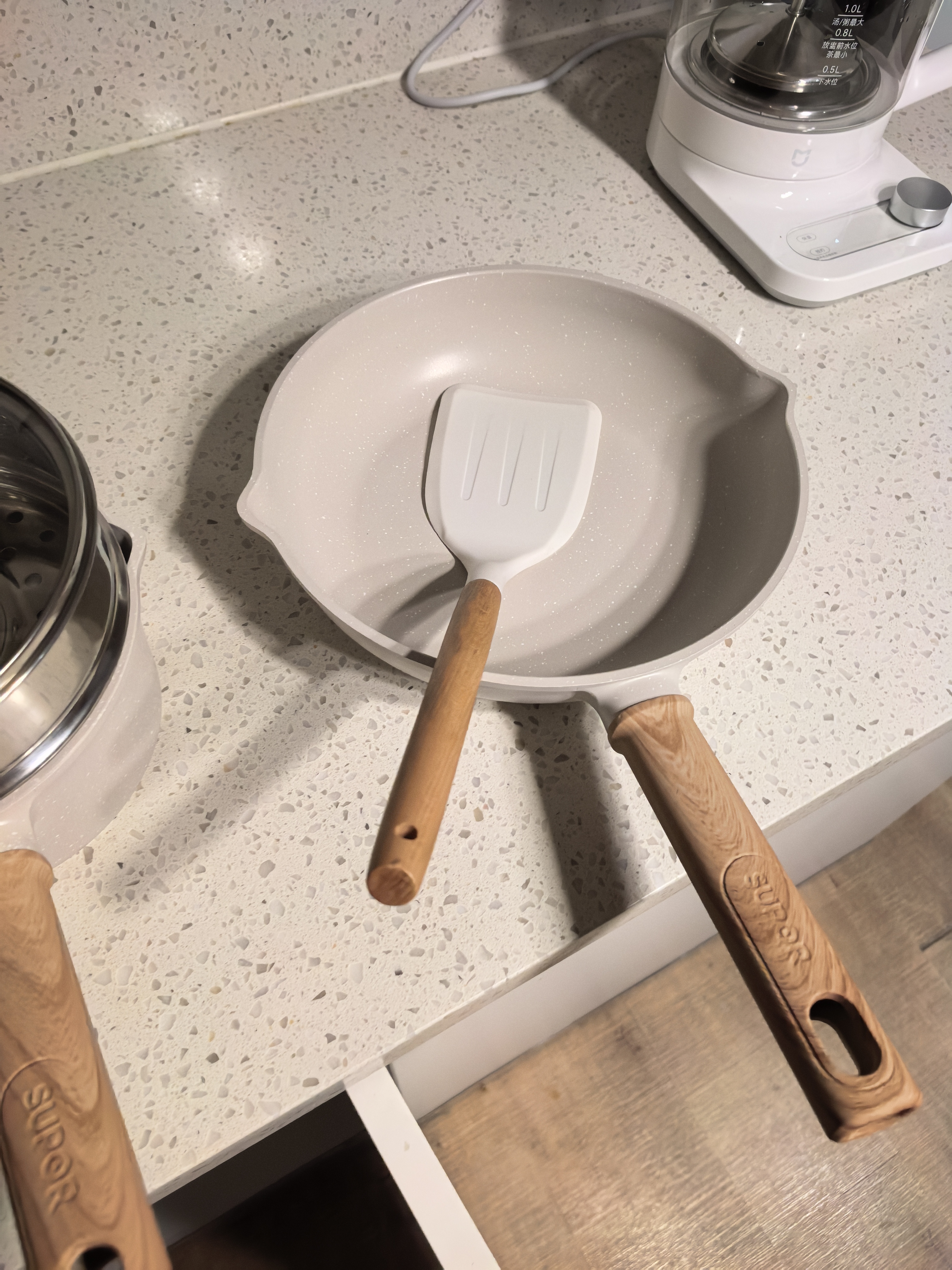 苏泊尔（SUPOR）锅具套装全套家用麦饭石色不粘锅厨房锅组合电磁炉通用炒煎锅套装 TP2302E不粘 3件套 实拍图