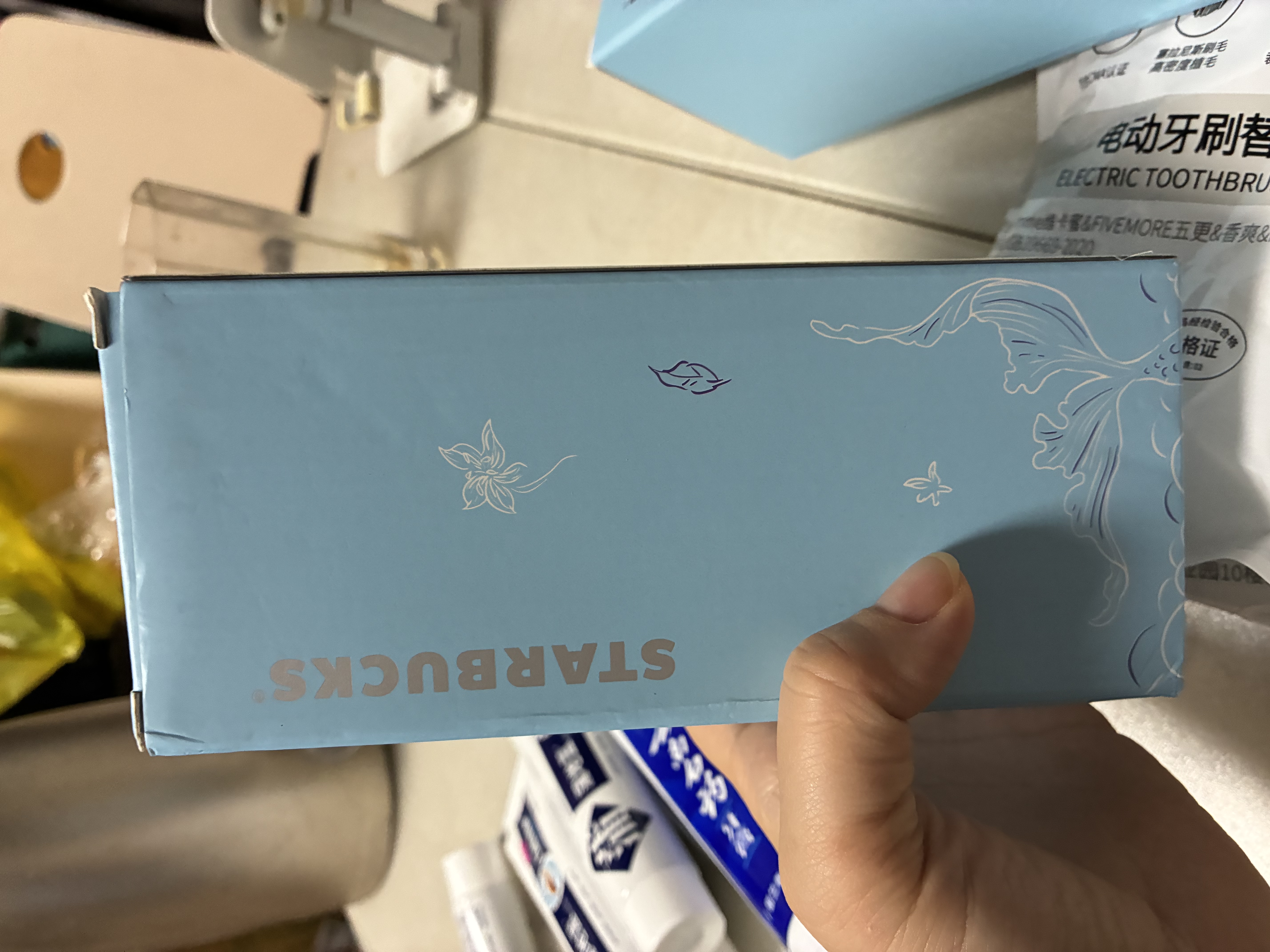 星巴克（Starbucks）海底绮遇系列小巧奶瓶造型钛杯310ml便携实用水杯男女士节日礼物 实拍图