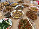 特美居（temeiju）一次性盘子塑料深盘装菜硬质加厚碟子菜盘透明大号圆盘22cm*50只 实拍图