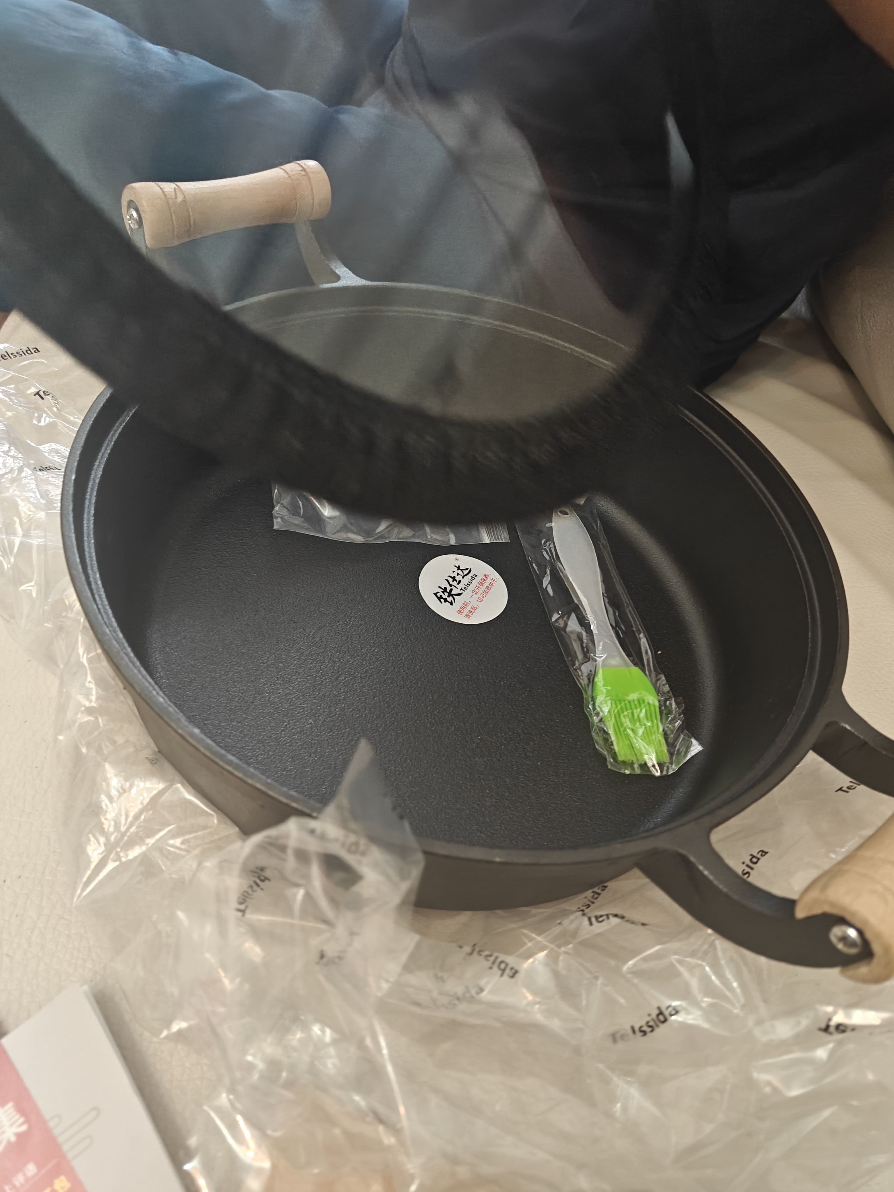 铁仕达（Telssida）木柄双耳加厚铸铁锅烙饼锅老式生铁锅无涂层平底锅不粘煎锅饼铛 实拍图