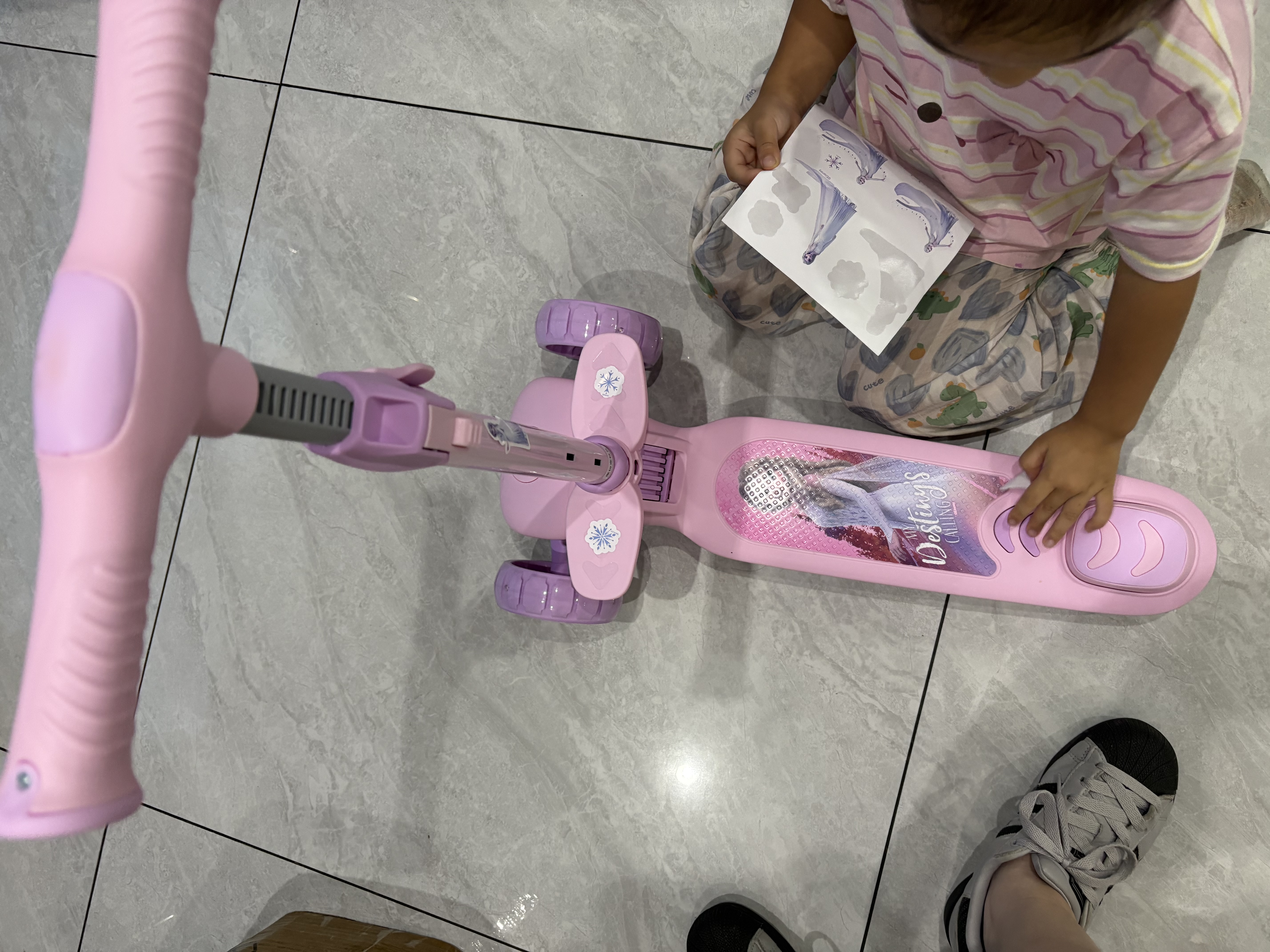 迪士尼（Disney）儿童滑板车3-6-10岁可折叠调高加宽加厚踏板冰雪奇缘儿童礼物 实拍图