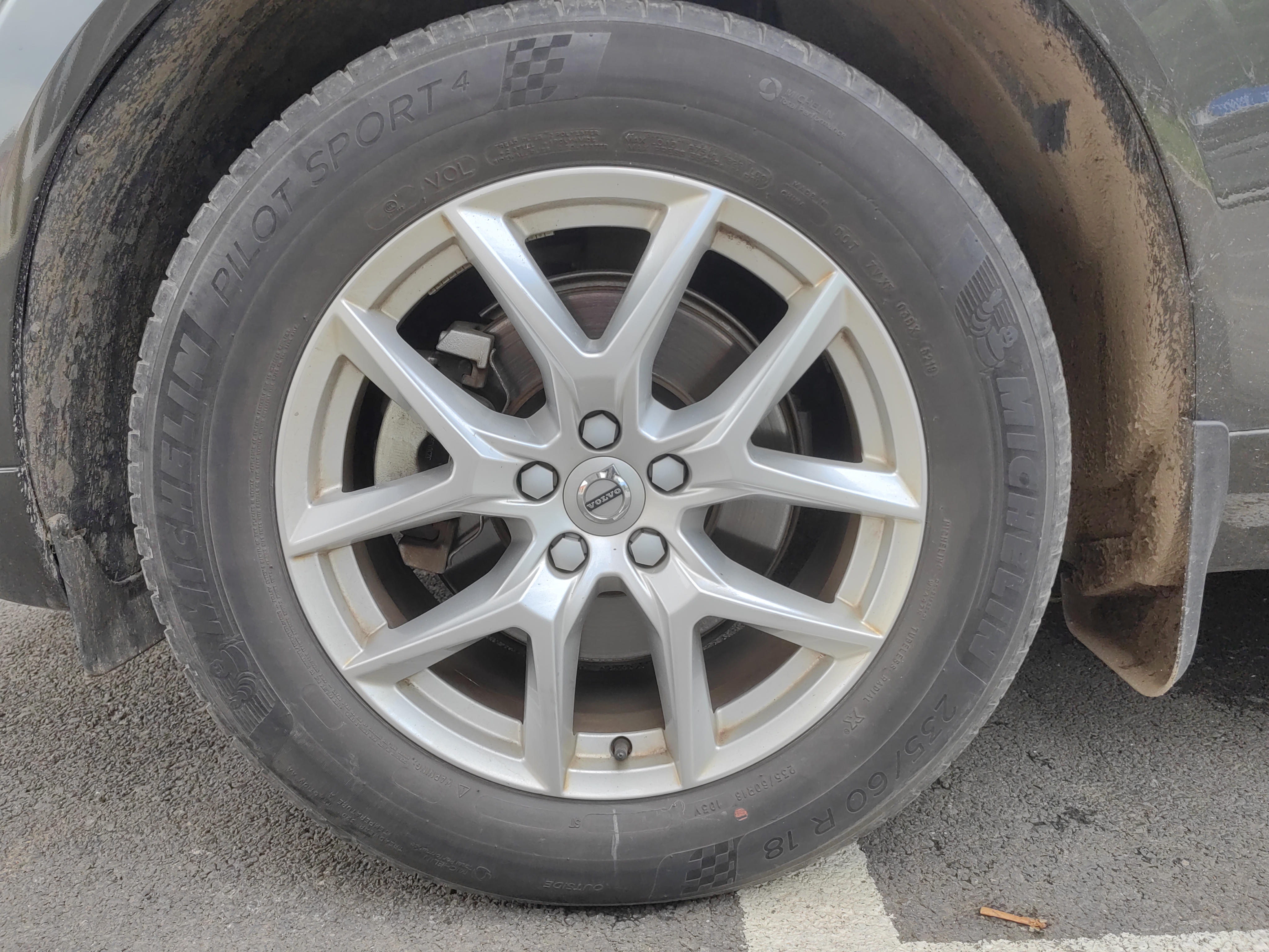 米其林（MICHELIN）汽车轮胎235/60R18 103V 竞驰PILOT SPORT 4 VOL 适配沃尔沃XC60 实拍图