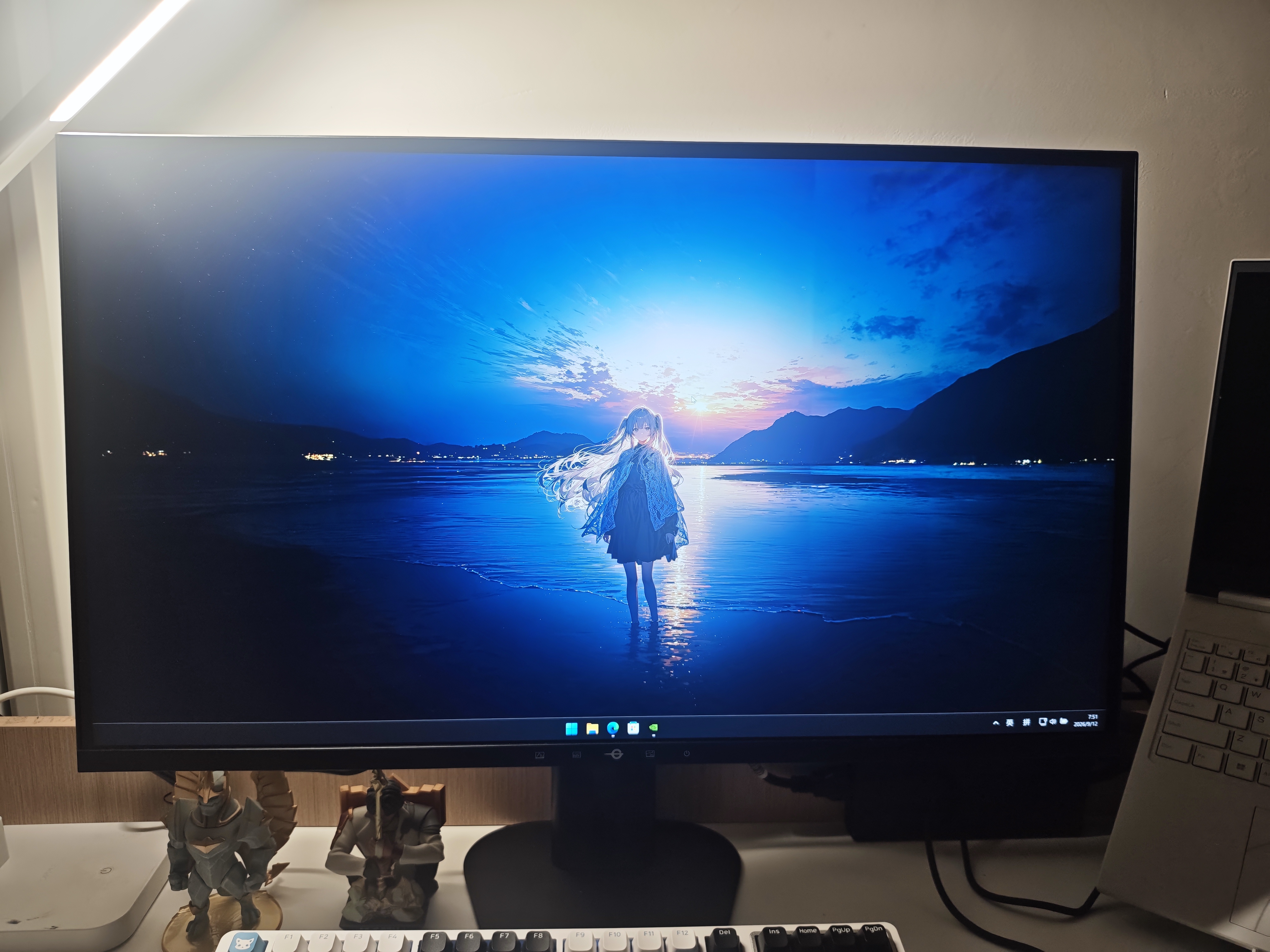 泰坦军团27英寸4K 升级165Hz 双模 520Hz超高刷 双侧入光DyDs0.5ms HDR500电竞显示器 战魂KG277V PLUS 实拍图
