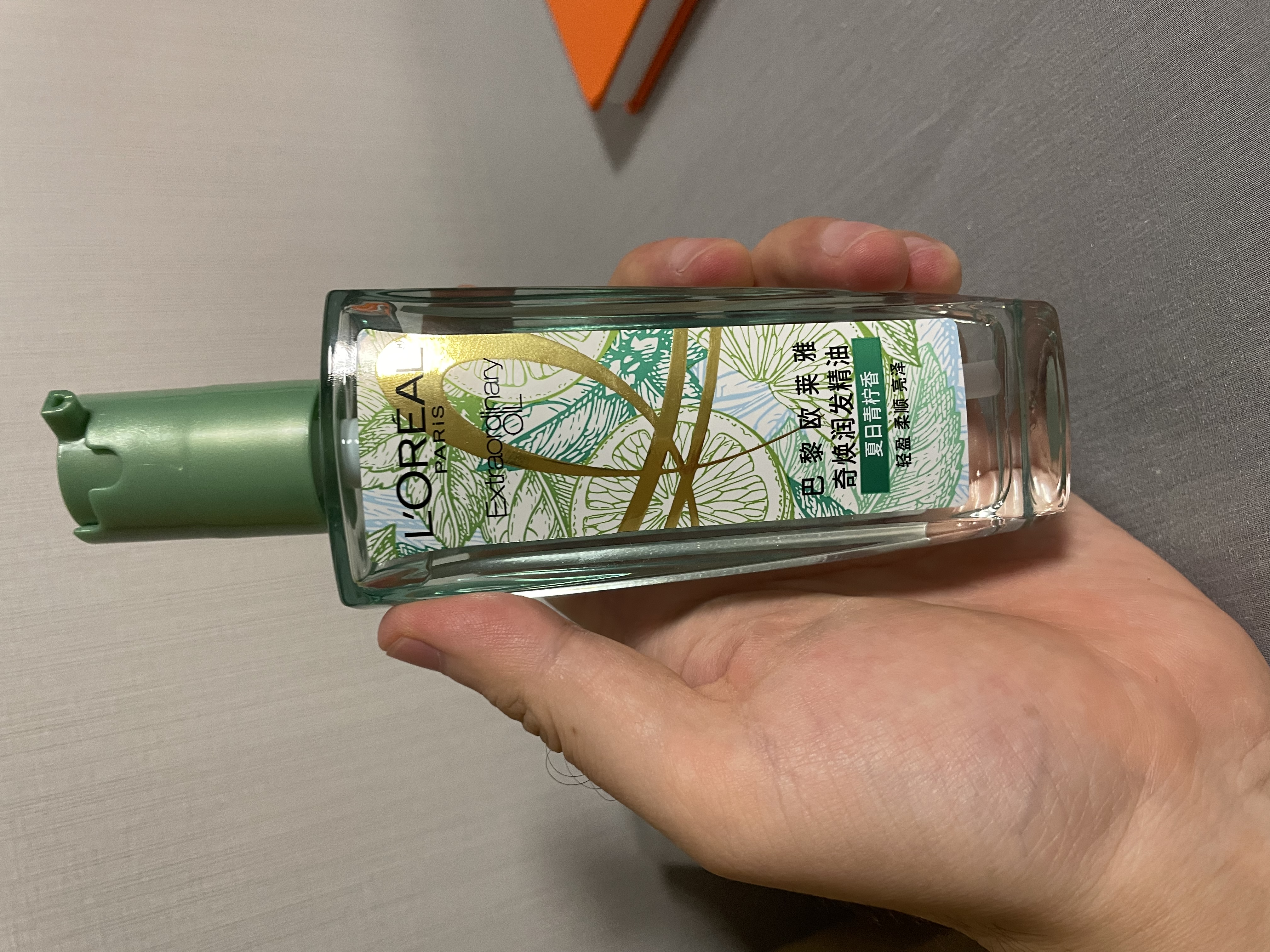欧莱雅奇焕润发护发精油100ml(莫吉托夏日青柠香 免洗滋养防毛躁 ) 实拍图