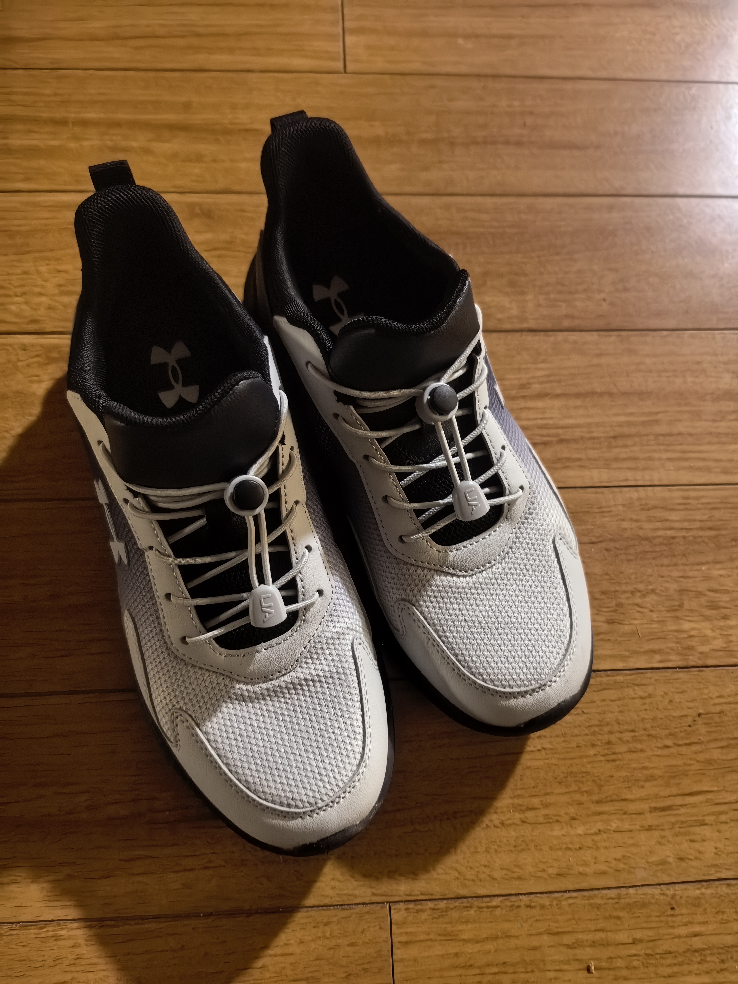 安德玛（Under Armour）童鞋儿童运动鞋男女童休闲透气耐磨大童鞋青少年跑鞋 实拍图