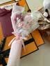香微送妈妈生日礼物实用40母亲节婆婆50岁60长辈女士手提包包女包新款 杏色【礼袋礼盒装+花束丝巾】 【康乃馨刺绣，长辈喜欢的礼物】 实拍图