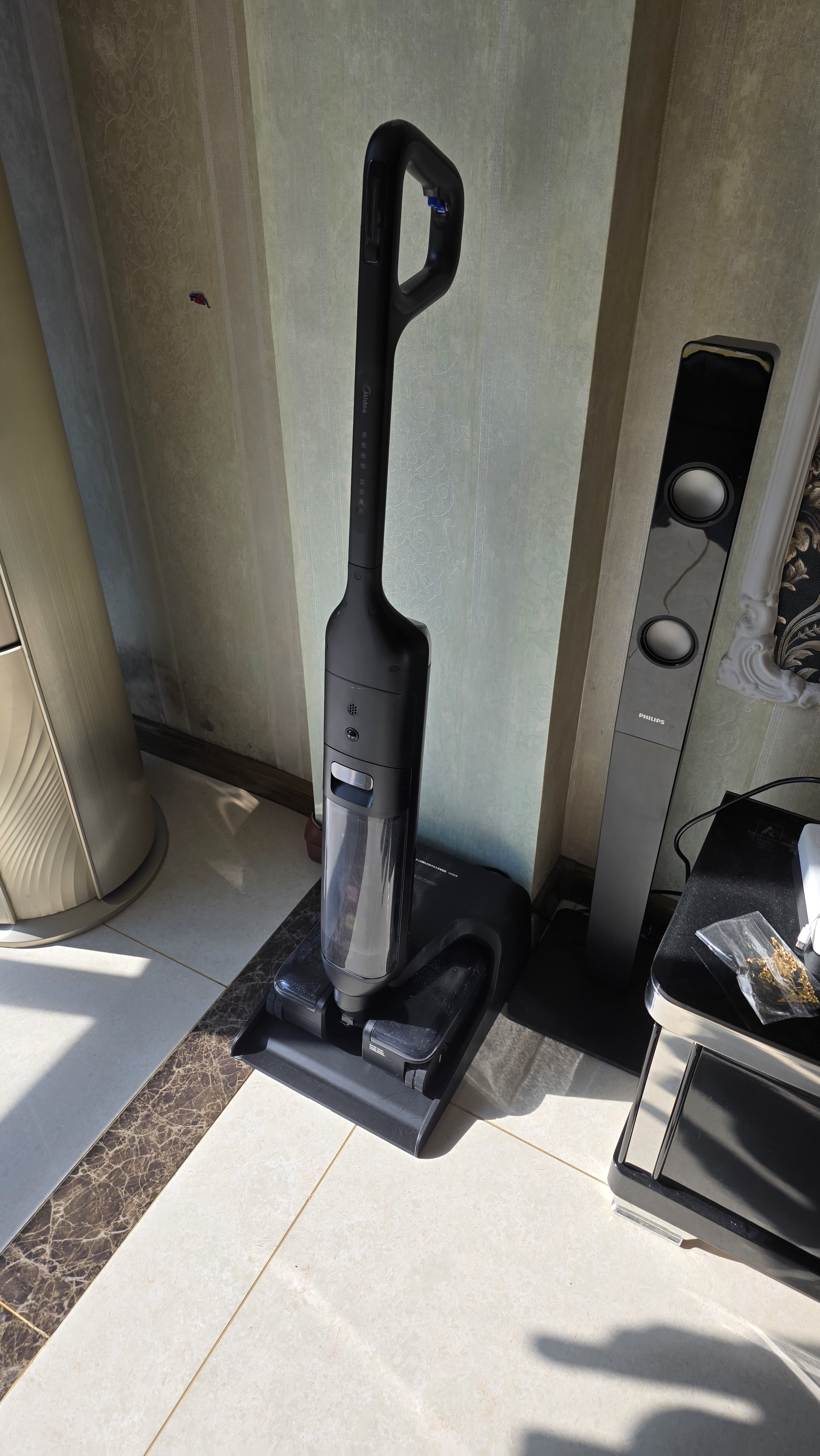 美的（Midea）可爱多泡泡洗地机MF70Pro【泡沫热水洗地 9.9CM超薄躺平】吸拖洗一体拖地机 家用自动清洗扫地机 实拍图
