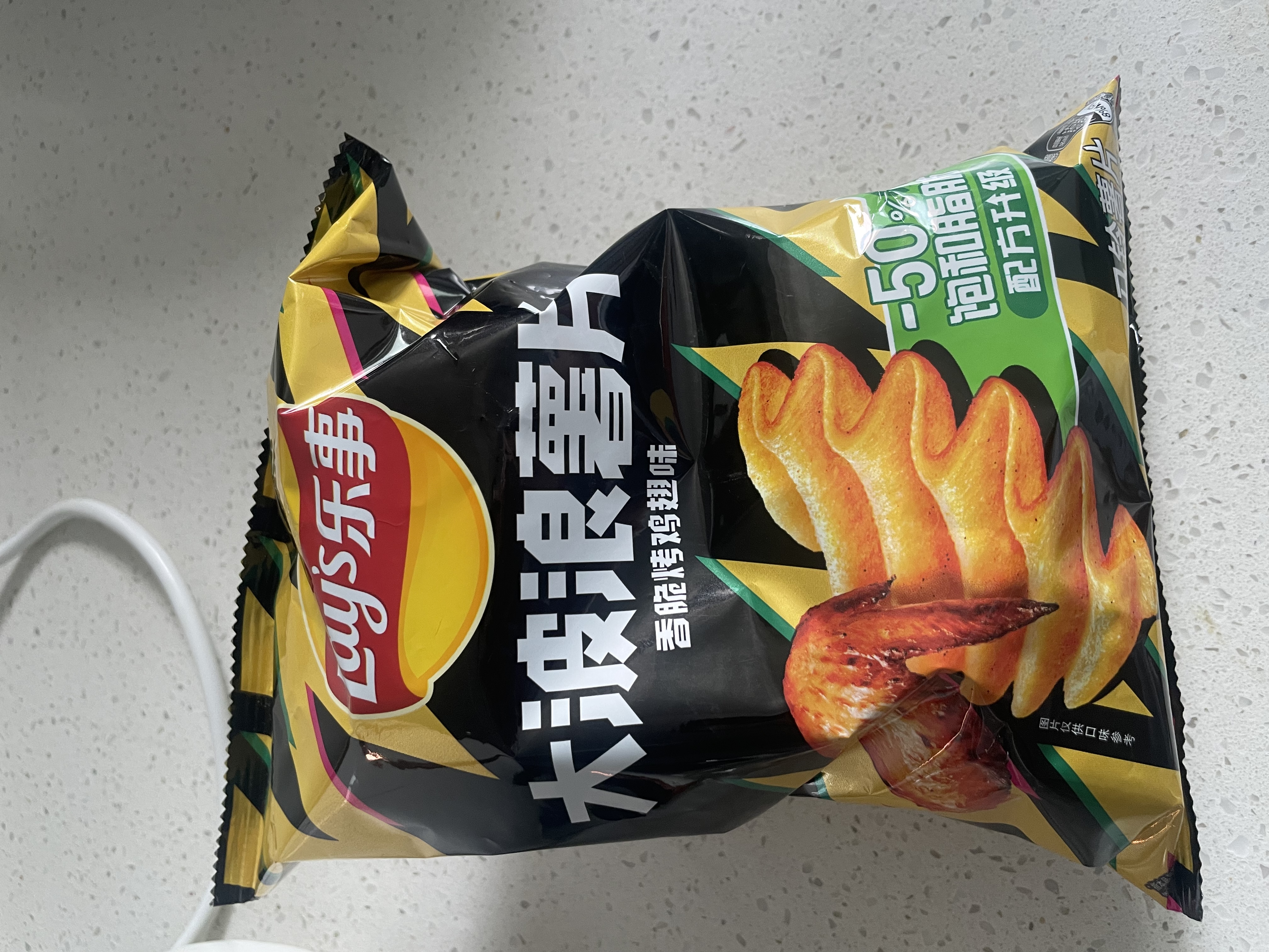 乐事（Lay's）大波浪薯片 香脆烤鸡翅味 70g 零食 休闲食品 实拍图