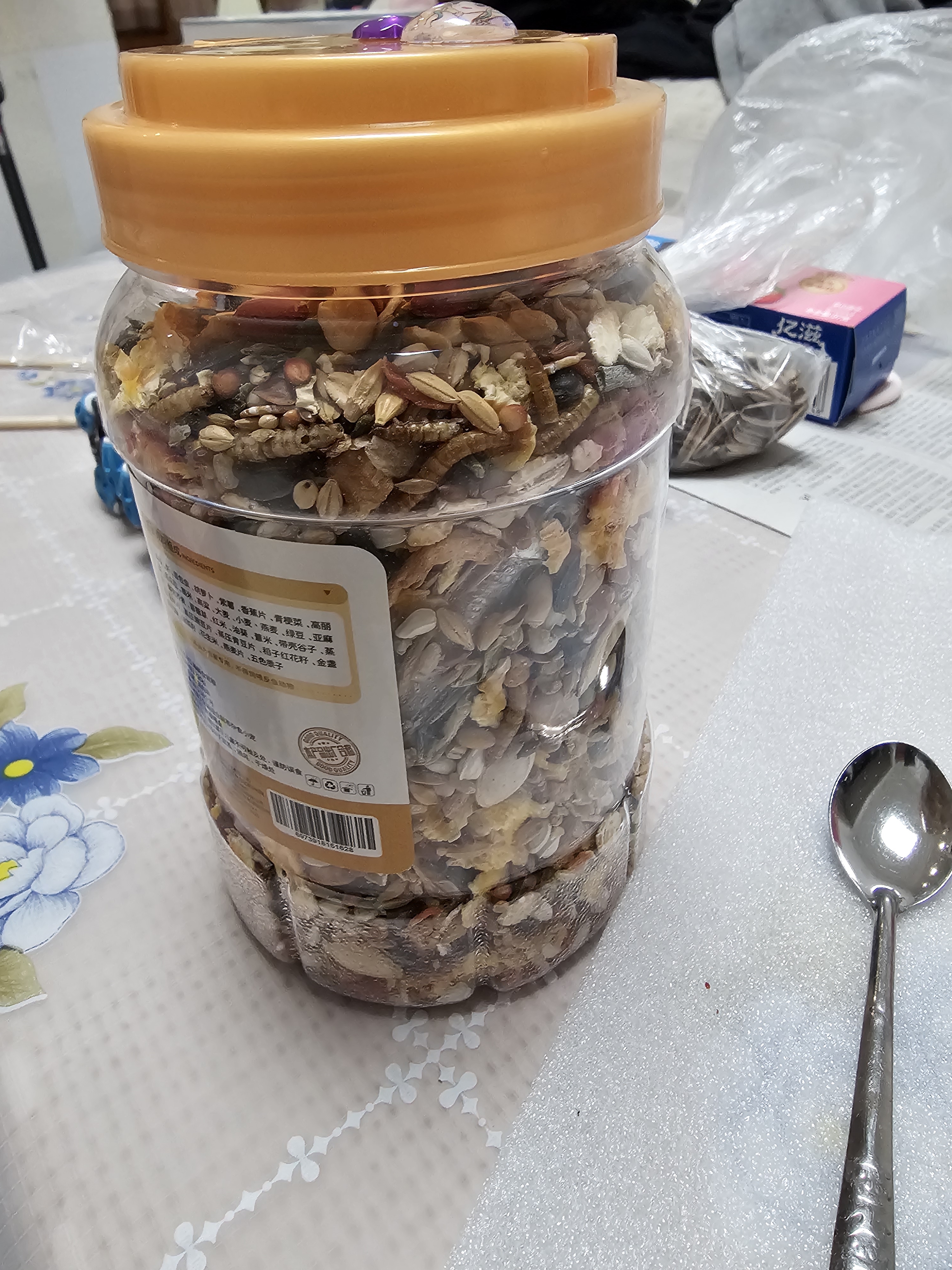 喜帅海鲜仓鼠粮罐装金丝熊粮食主粮饲料鱼干面包虫干侏儒鼠食物720g 实拍图