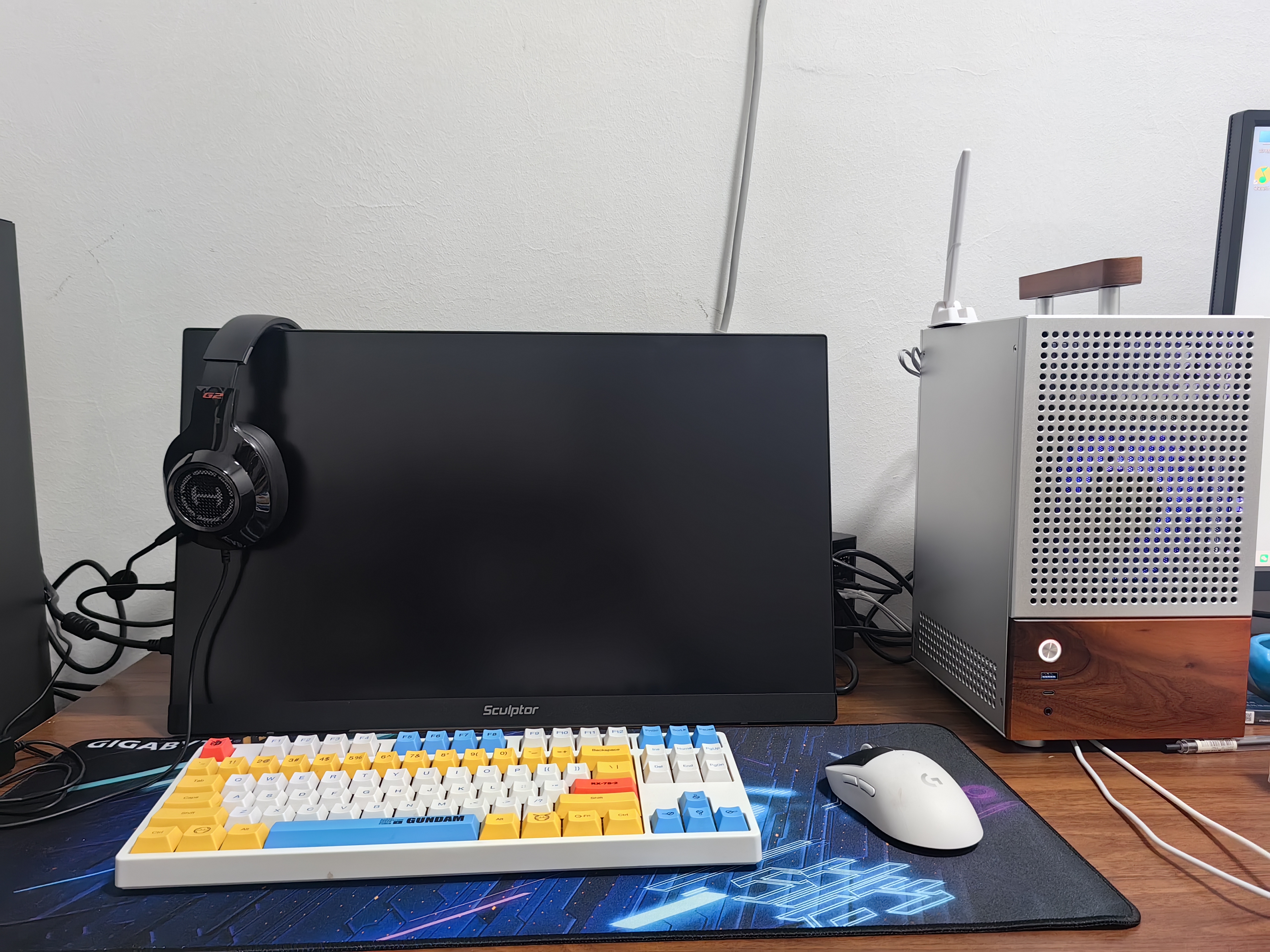 雕塑家23.8英寸4K超清显示器100%sRGB色域10Bit FastIPS屏低蓝光不闪屏 笔记本电脑副屏type-c接口MU24LC 实拍图