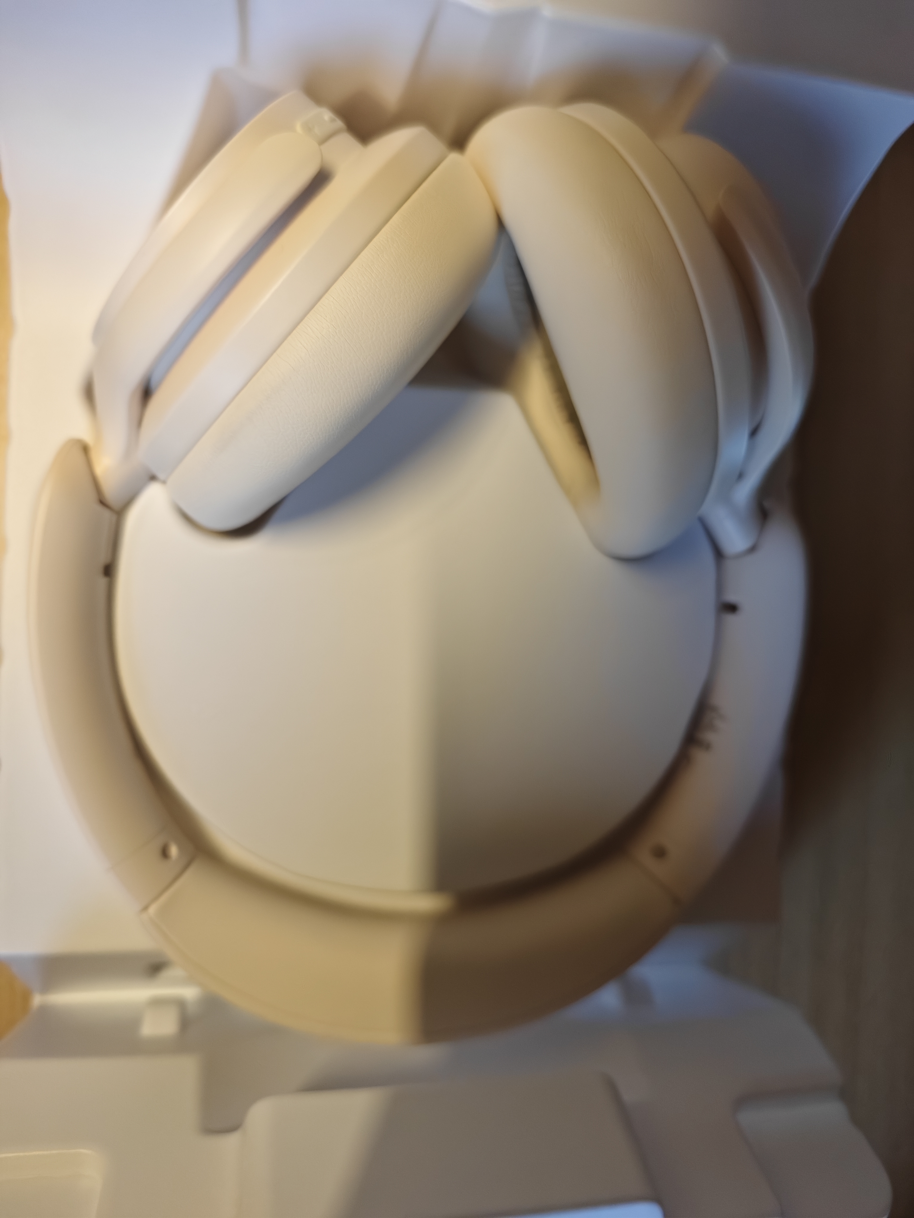 漫步者（EDIFIER）Fit900NB头戴式耳机蓝牙无线主动降噪6.0超长续航手机电脑游戏音乐耳麦通话送男女友学生礼物 云岩白 实拍图