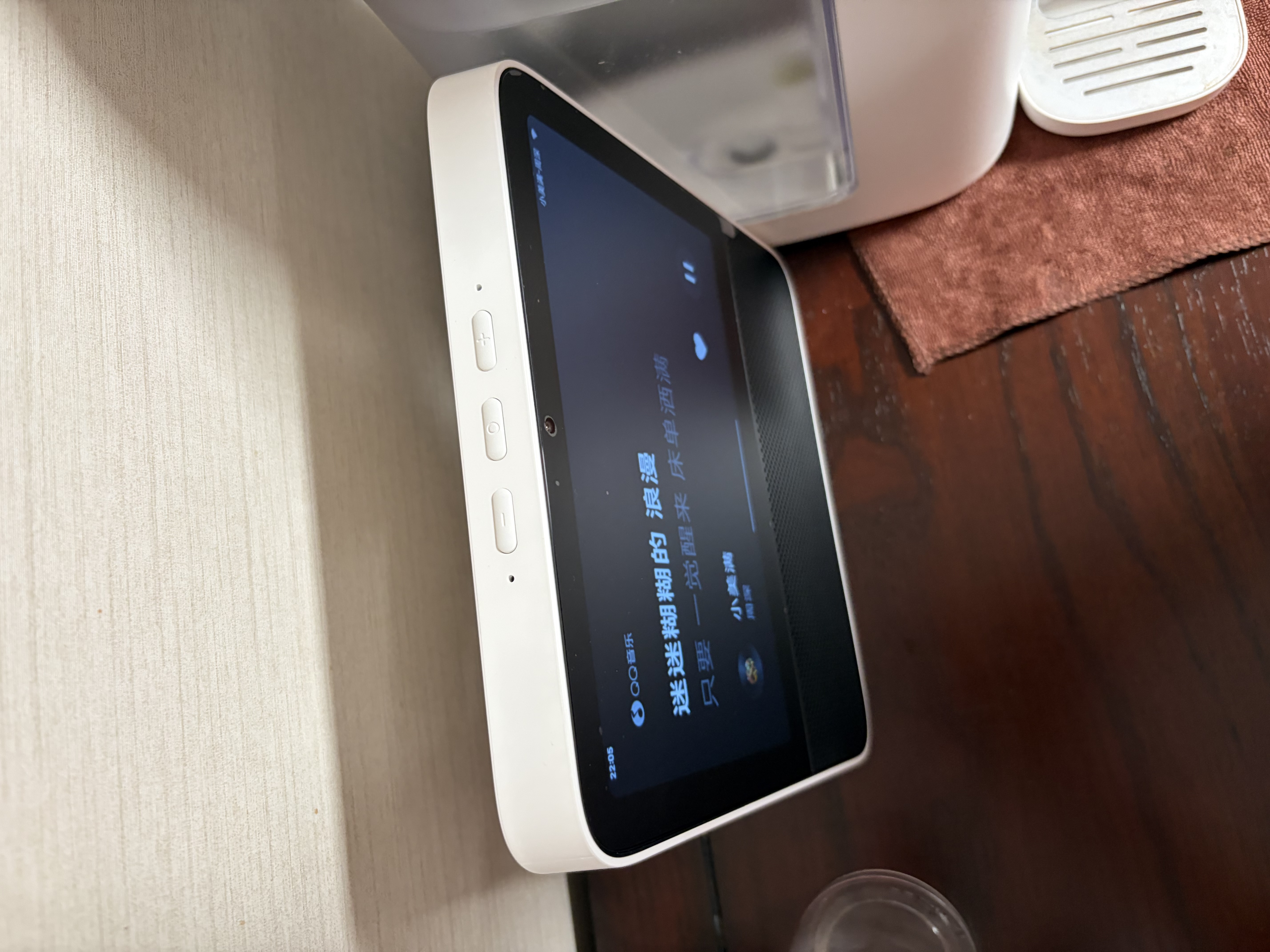 小米（MI）Redmi小爱触屏音箱8 音响 小爱同学AI大模型问答 8英寸智能音箱 家用视频曲库 启蒙故事 实拍图