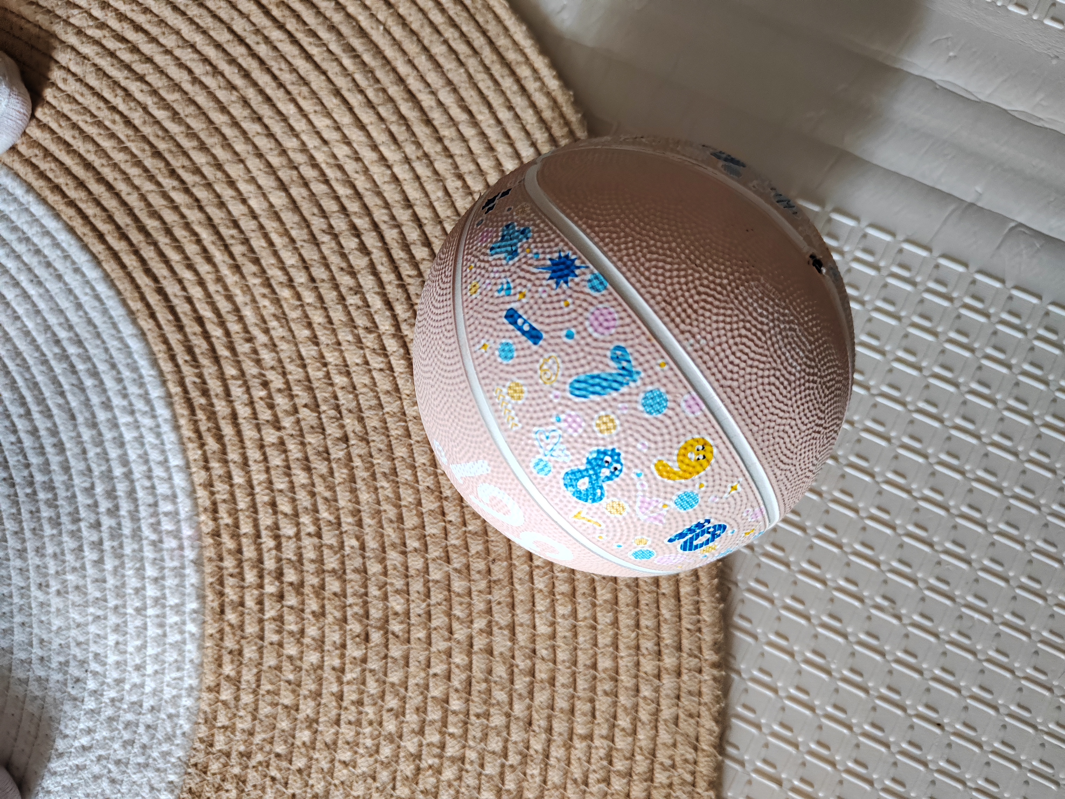 361°幼儿篮球2号幼儿园儿童训练室内外耐磨3号小朋友儿童玩具篮球皮球 泡泡粉丨2号球（适合1-3岁） 2号直径约15cm丨3号直径约18cm 实拍图