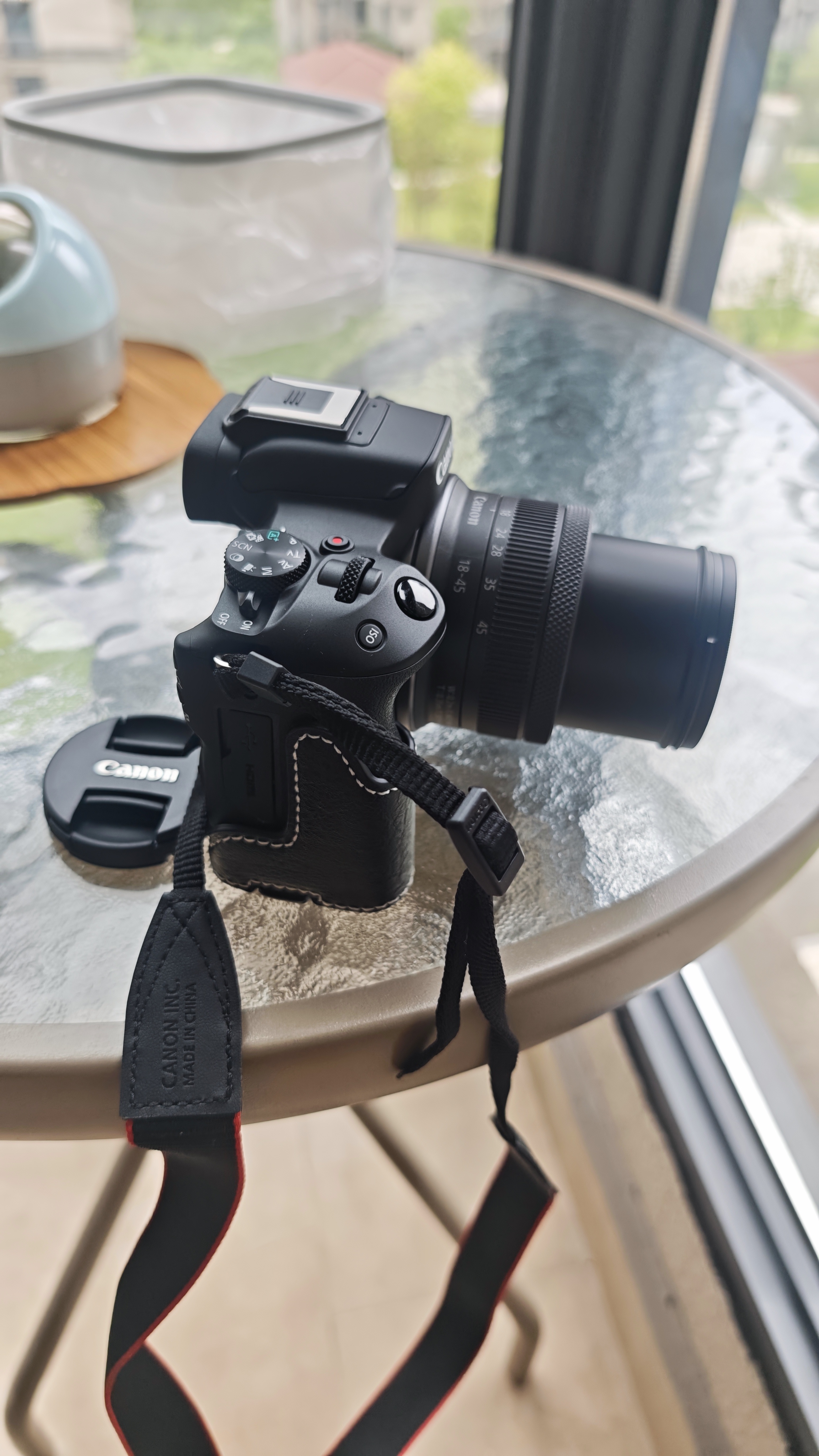 佳能（Canon）佳能r50 入门级微单相机 Vlog拍摄 4K高清视频 自拍照相 半画幅无反 学生旅行家用 扫街旅拍套装  实拍图