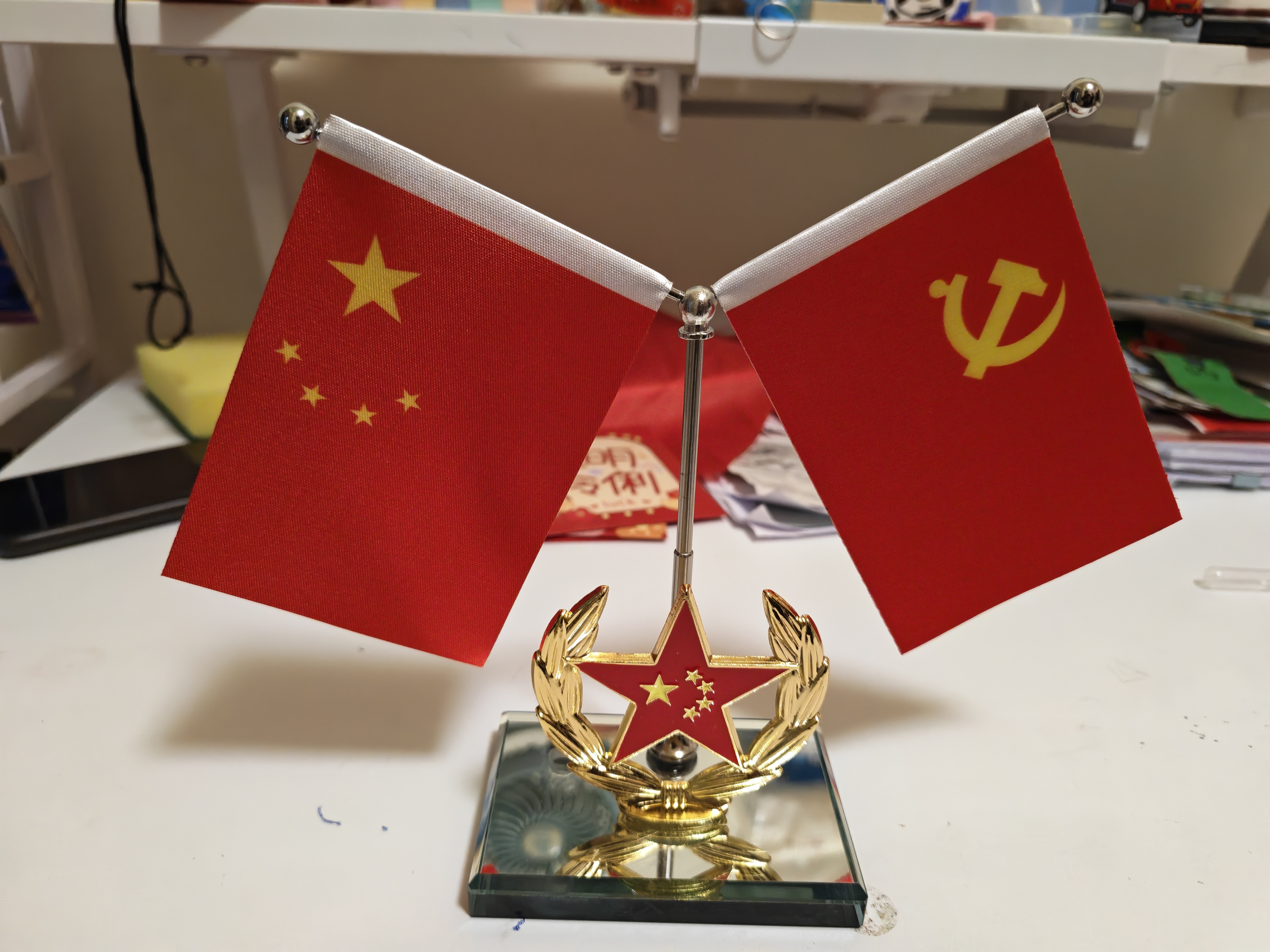 秋含车载红旗摆件 汽车国旗摆件车载中控台车内装饰品办公室装饰摆件 金色麦穗+五星丨可加香水底座 实拍图