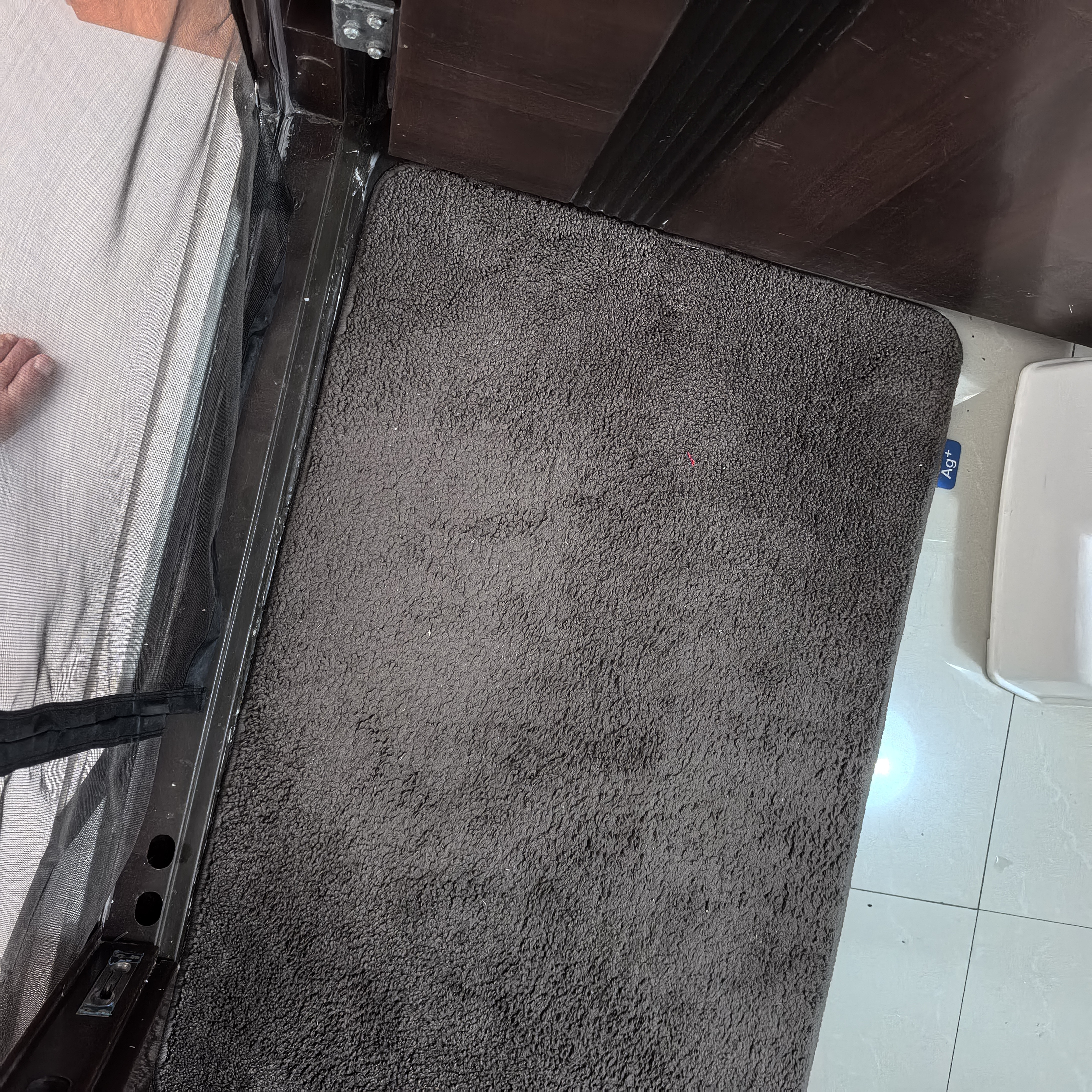 大江浴室地垫卫生间门口吸水地垫浴室防滑垫植绒厕所脚垫洗手间地垫子 抗菌平绒-褐色 60cm*90cm 实拍图