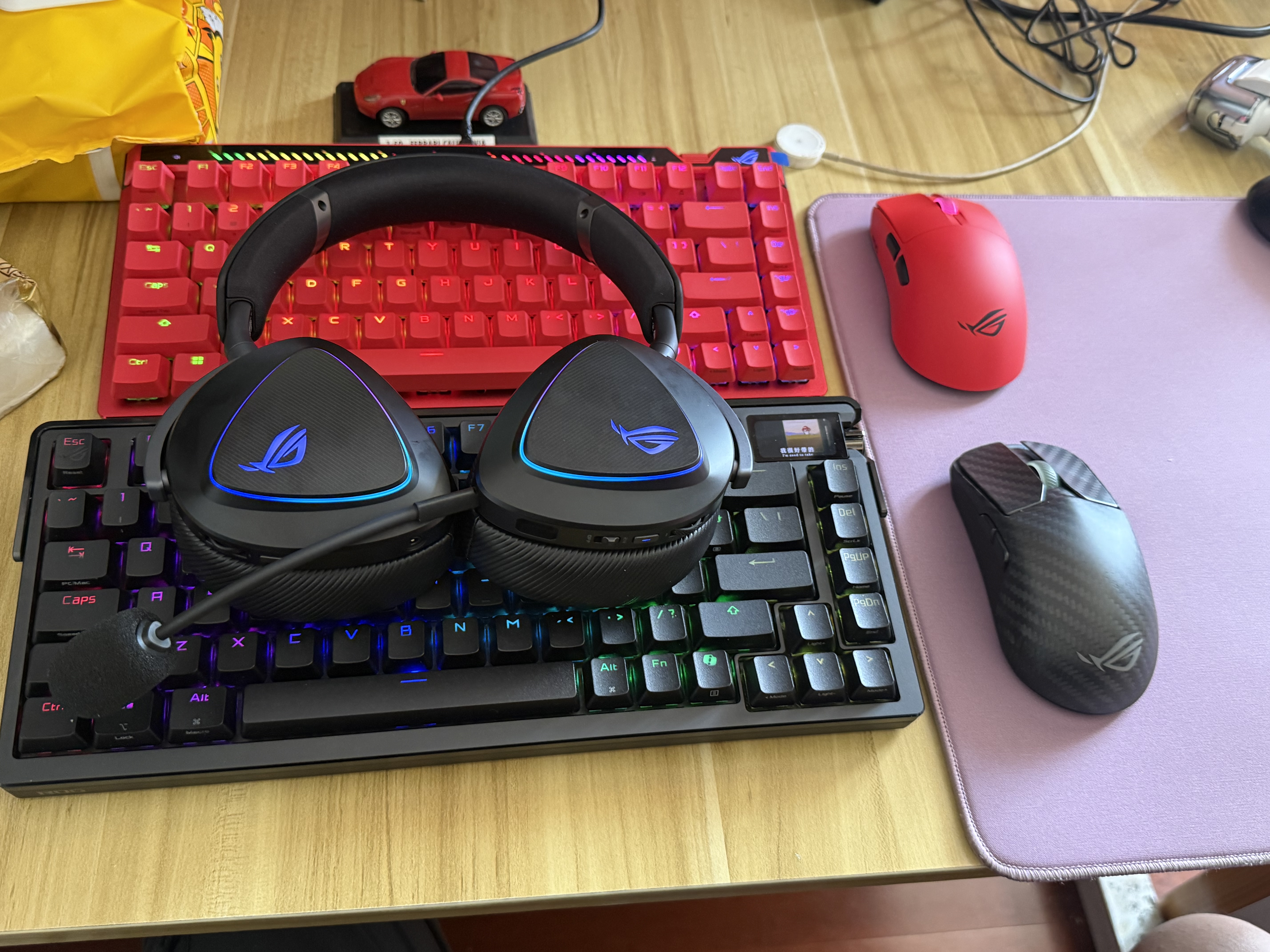 ROG龙鳞2Ace 无线游戏电竞鼠标 AimPoint Pro42K传感器 轻量化48g 专业电竞手型 CS2/三角洲 熔岩红 实拍图