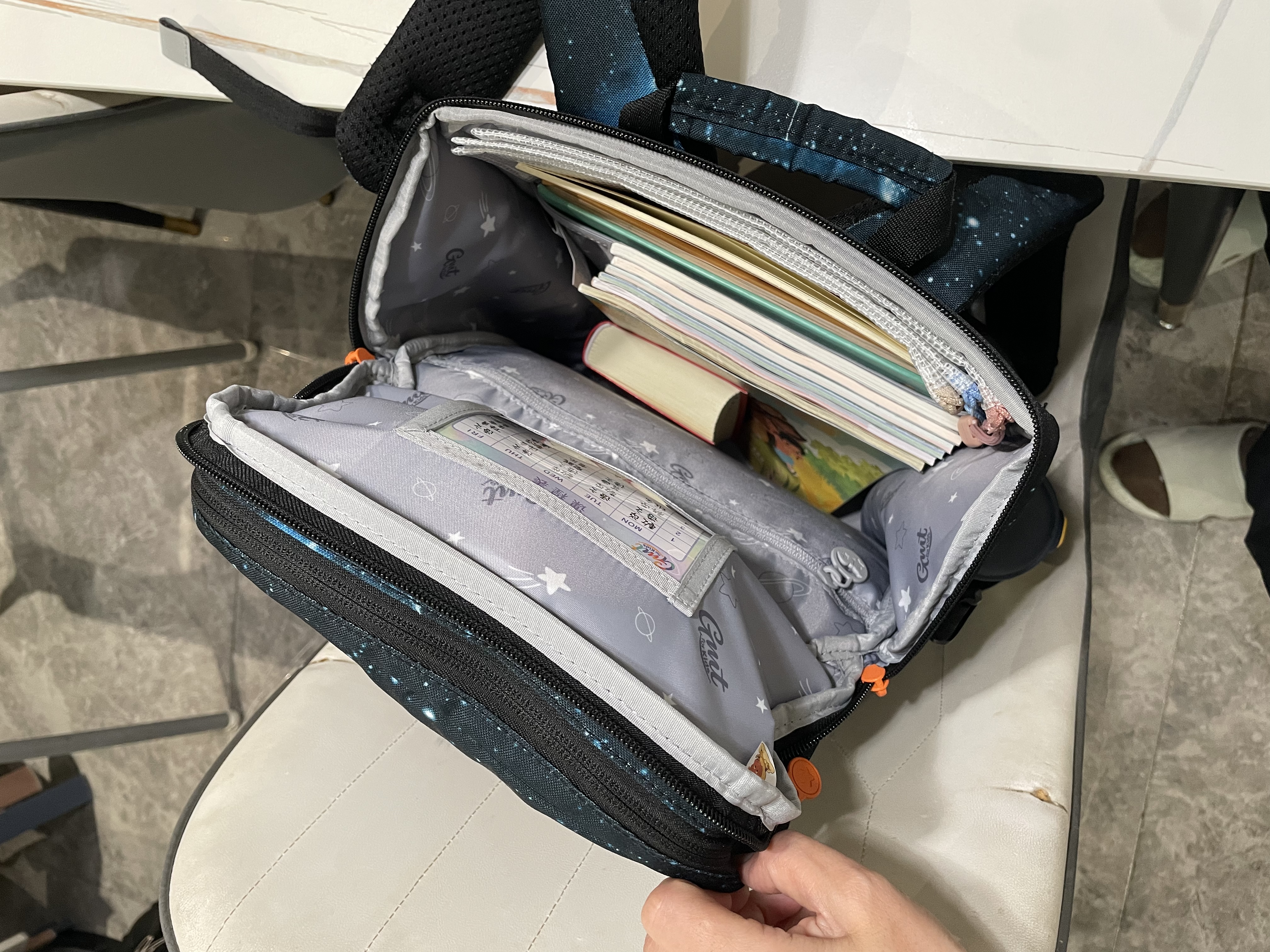 Gmt for kids儿童书包小学生轻便护脊减负双肩包大容量礼物1-4年级男音速战机 实拍图