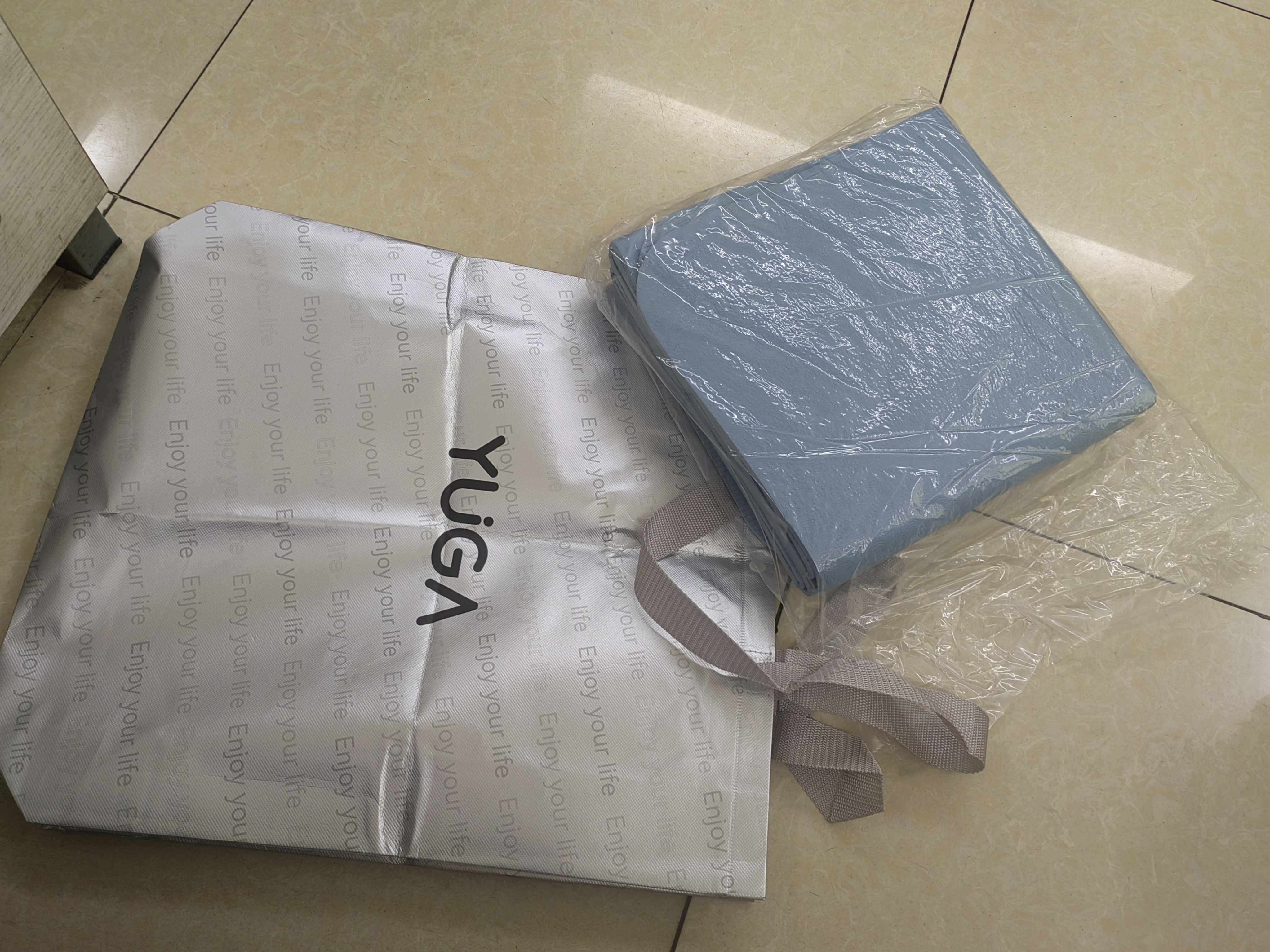 月迦可折叠瑜伽垫可睡觉小学生午睡垫专用加厚防潮垫便携儿童午休垫 宁静蓝【抗菌专利款】150x61cm 6mm(厚度) 实拍图