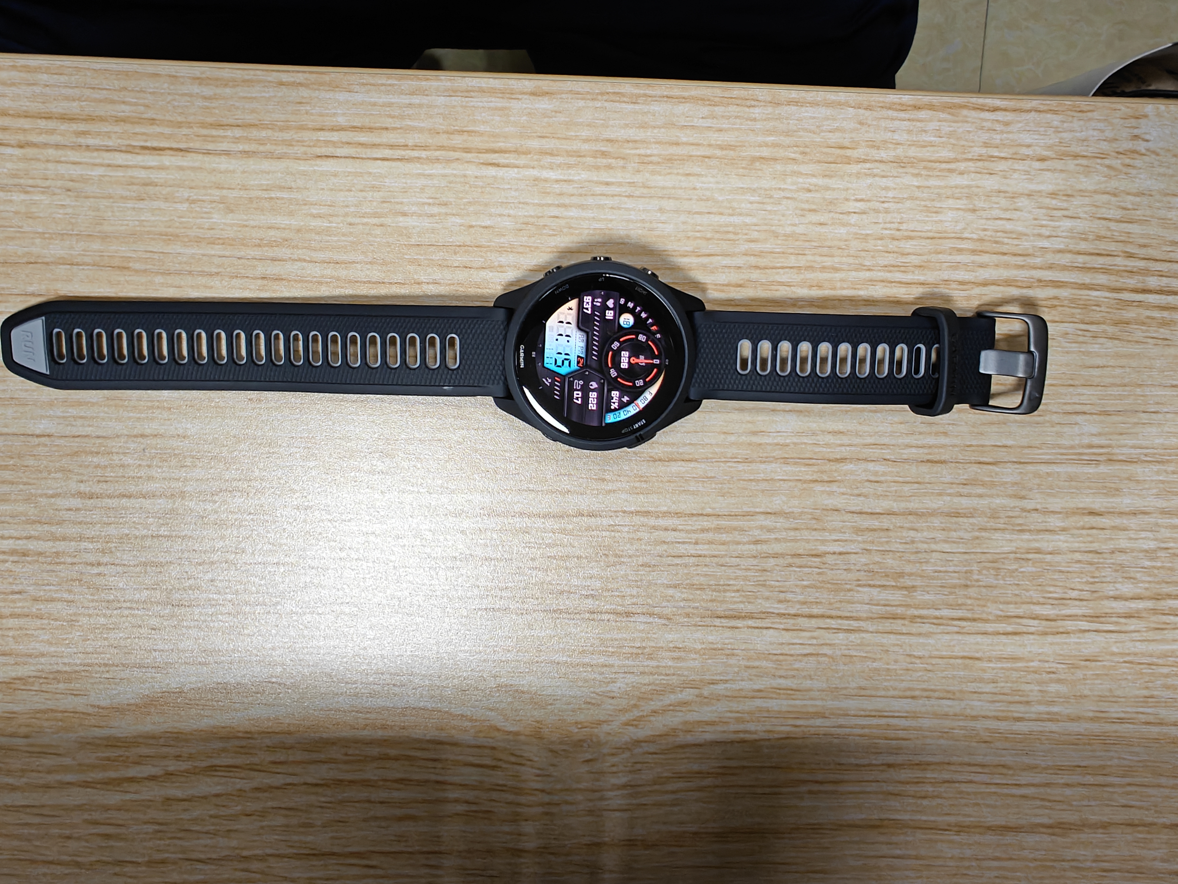 佳明（GARMIN）FR265运动心率手表智能手表腕表户外铁三跑步游泳跑表血氧 礼物 Forerunner265 音乐版 极夜黑 实拍图
