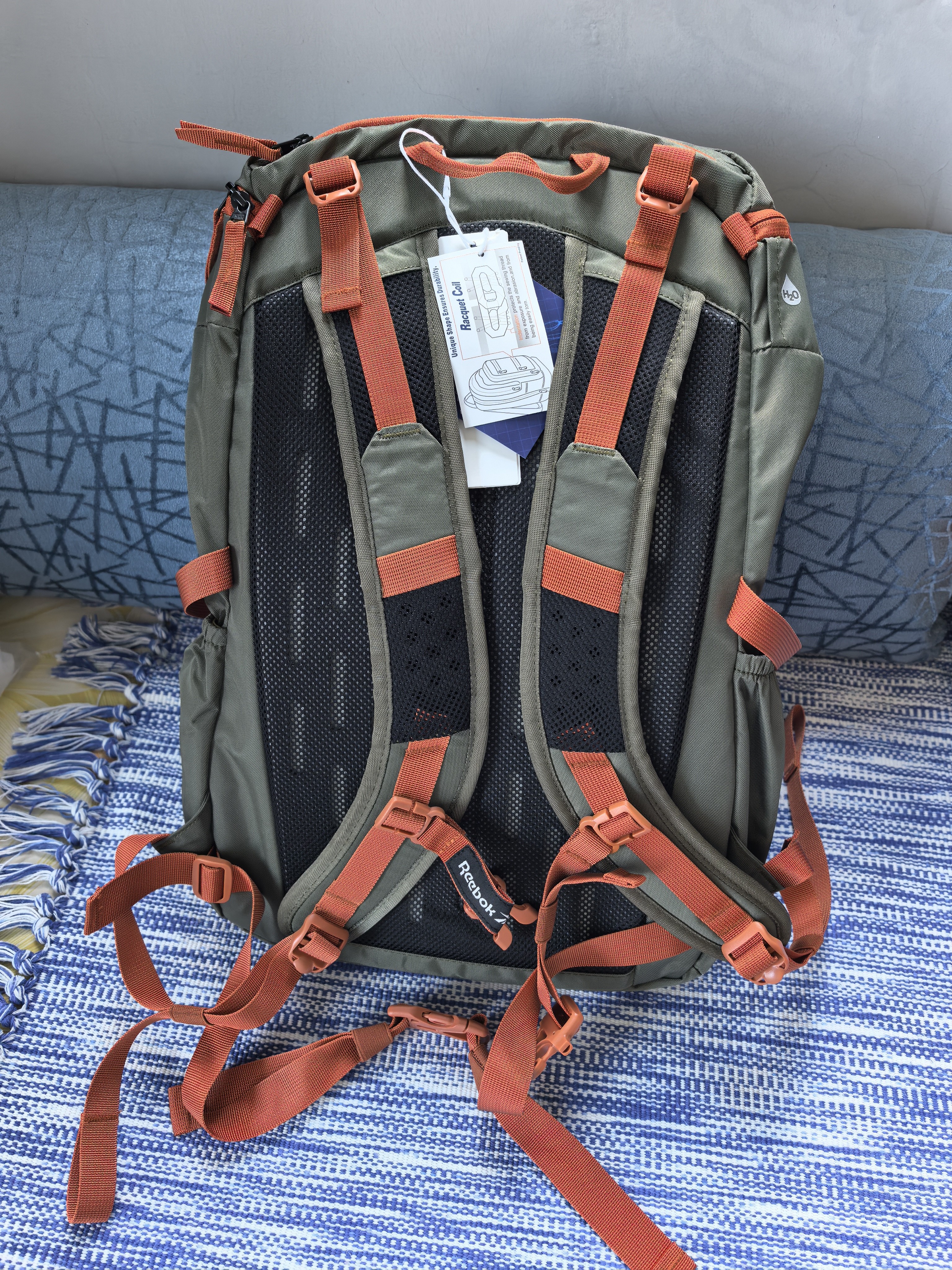 锐步（Reebok）徒步轻便双肩包男女2026新款防泼水旅行运动户外登山背包通勤书包 实拍图