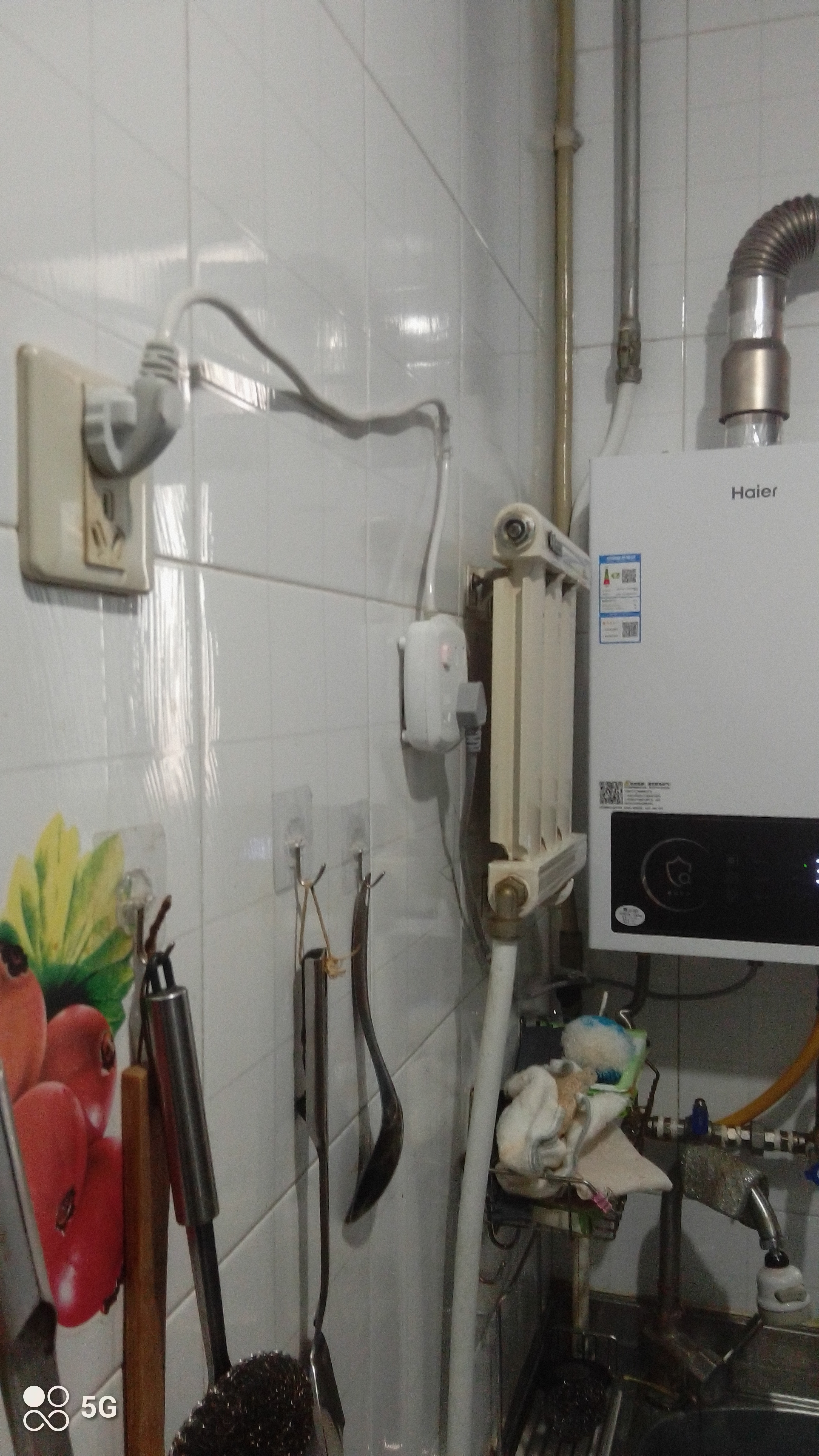 海尔（Haier）【咨询客服领补贴】燃气热水器UTSPRO13升16升智能洗澡恒温家用强排式防冻ECO节能天然气热水器 12L 节能恒温【UTSPRO】 实拍图