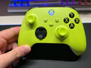 微软（Microsoft）国行xbox无线蓝牙手柄 Series无线控制器PC/Steam/游戏手柄 黑神话悟空 无线控制器【电光黄+无线接收器+充电电池】 国行 实拍图