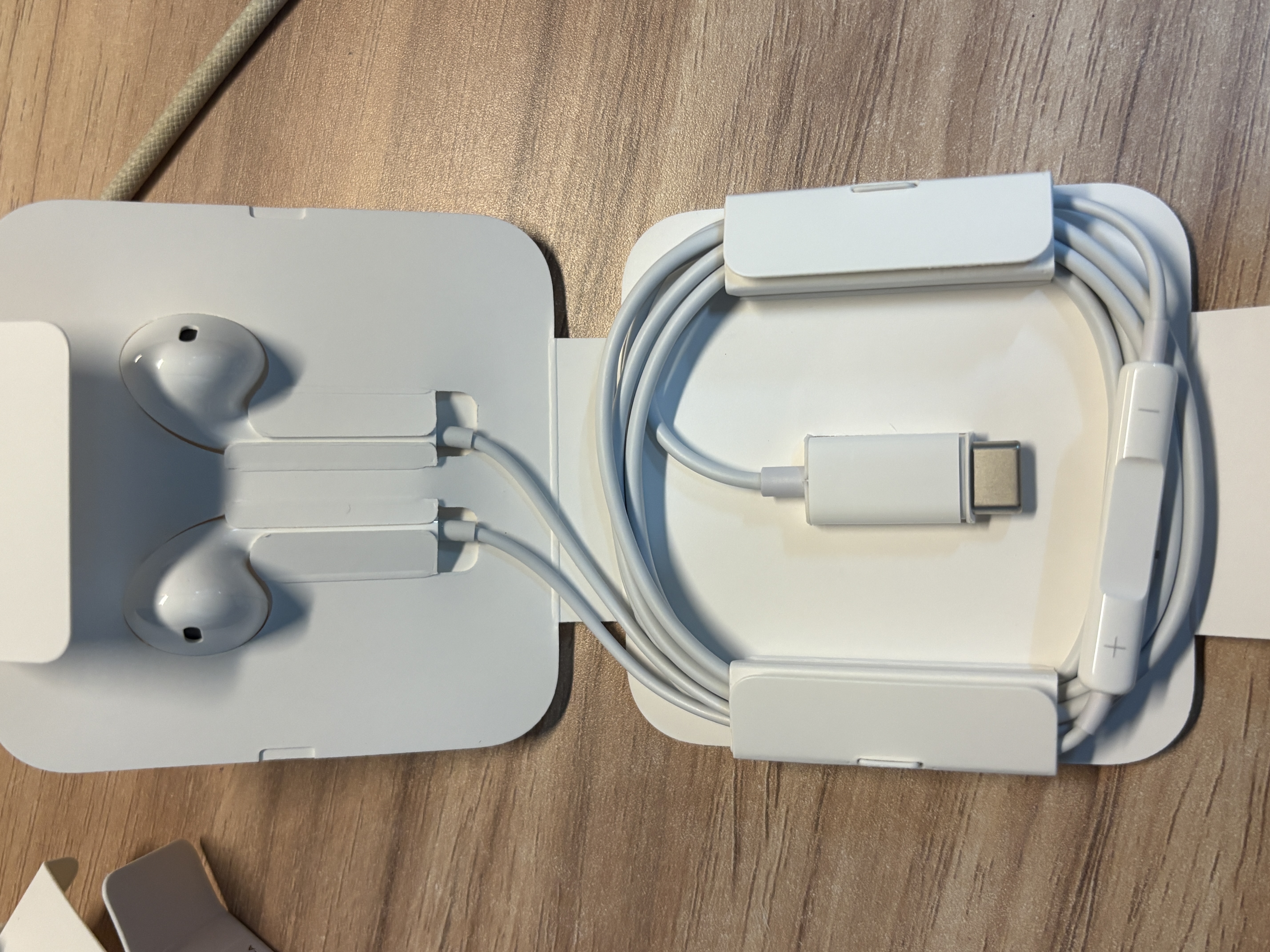 Apple/苹果 EarPods USB-C有线耳机 type-c有线耳机  iPhone 18有线耳机笔记本耳机游戏音乐 实拍图