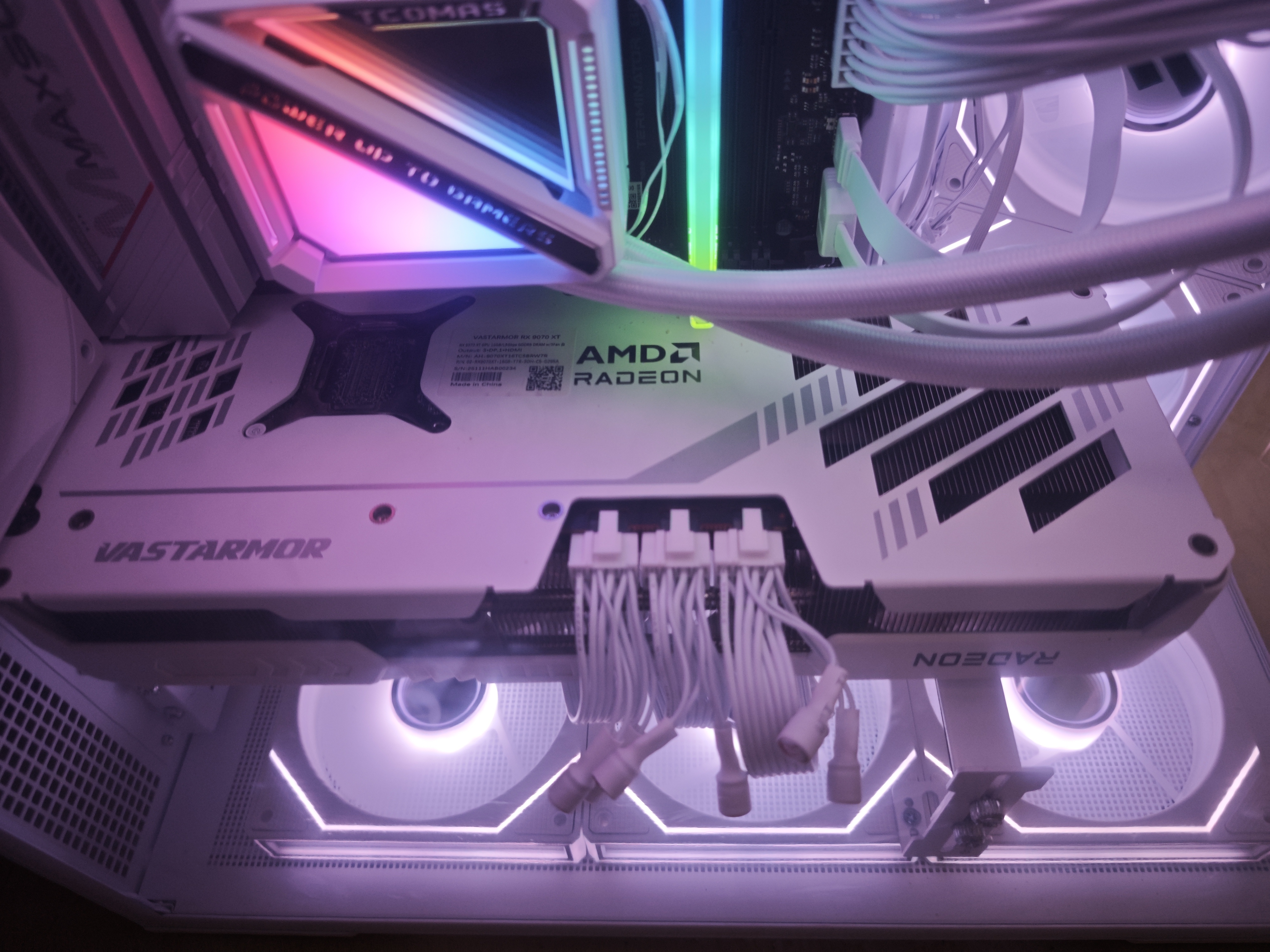 TCOMAS钛钽SJ-A090 360白色 一体式CPU水冷散热器 大冷头加厚冷排风扇ARGB光效 支持intel/AMD 实拍图