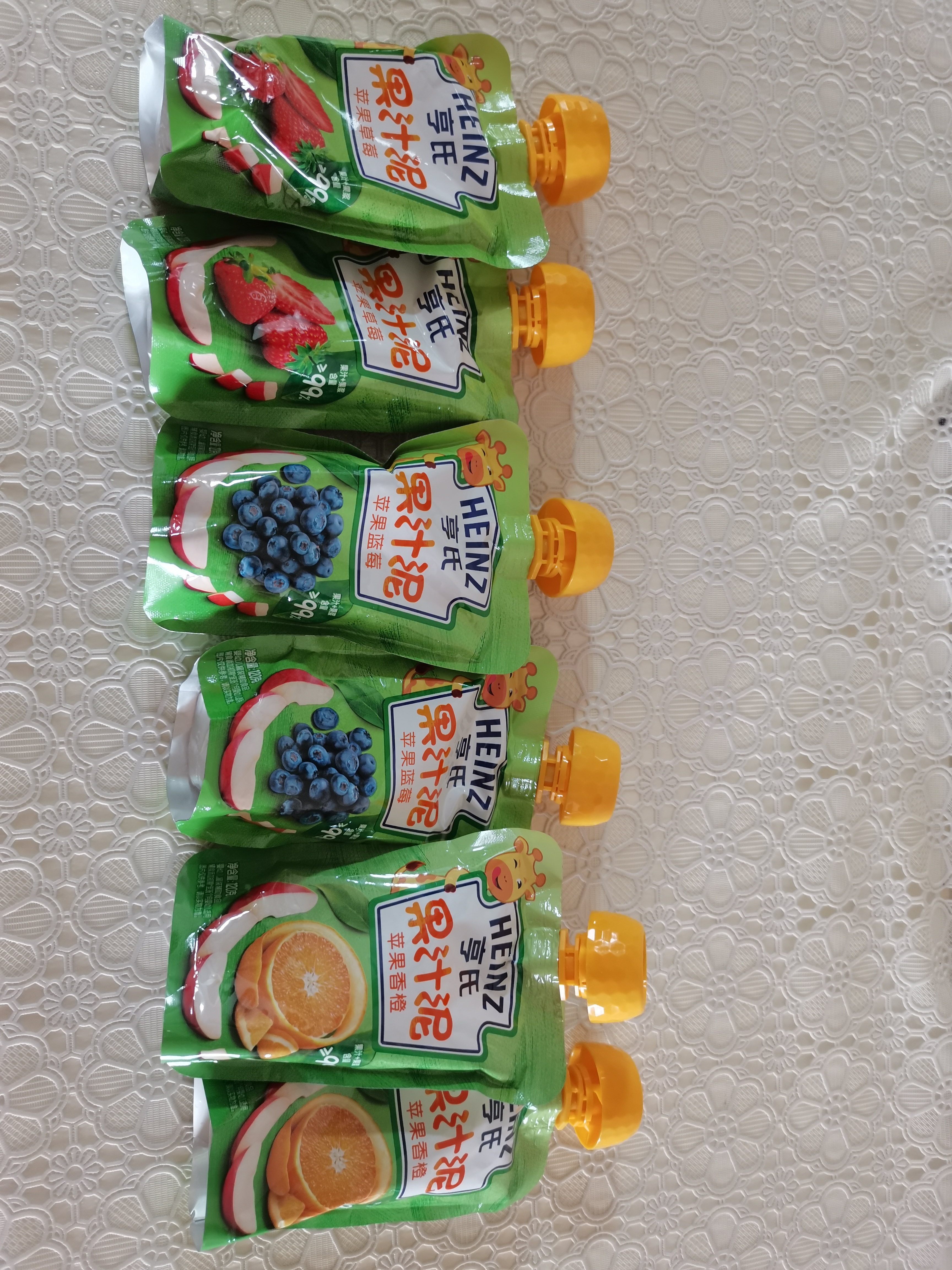 亨氏（Heinz）宝宝婴儿辅食零食水果苹果无添加果汁泥中秋礼盒720g【款式随机】 实拍图