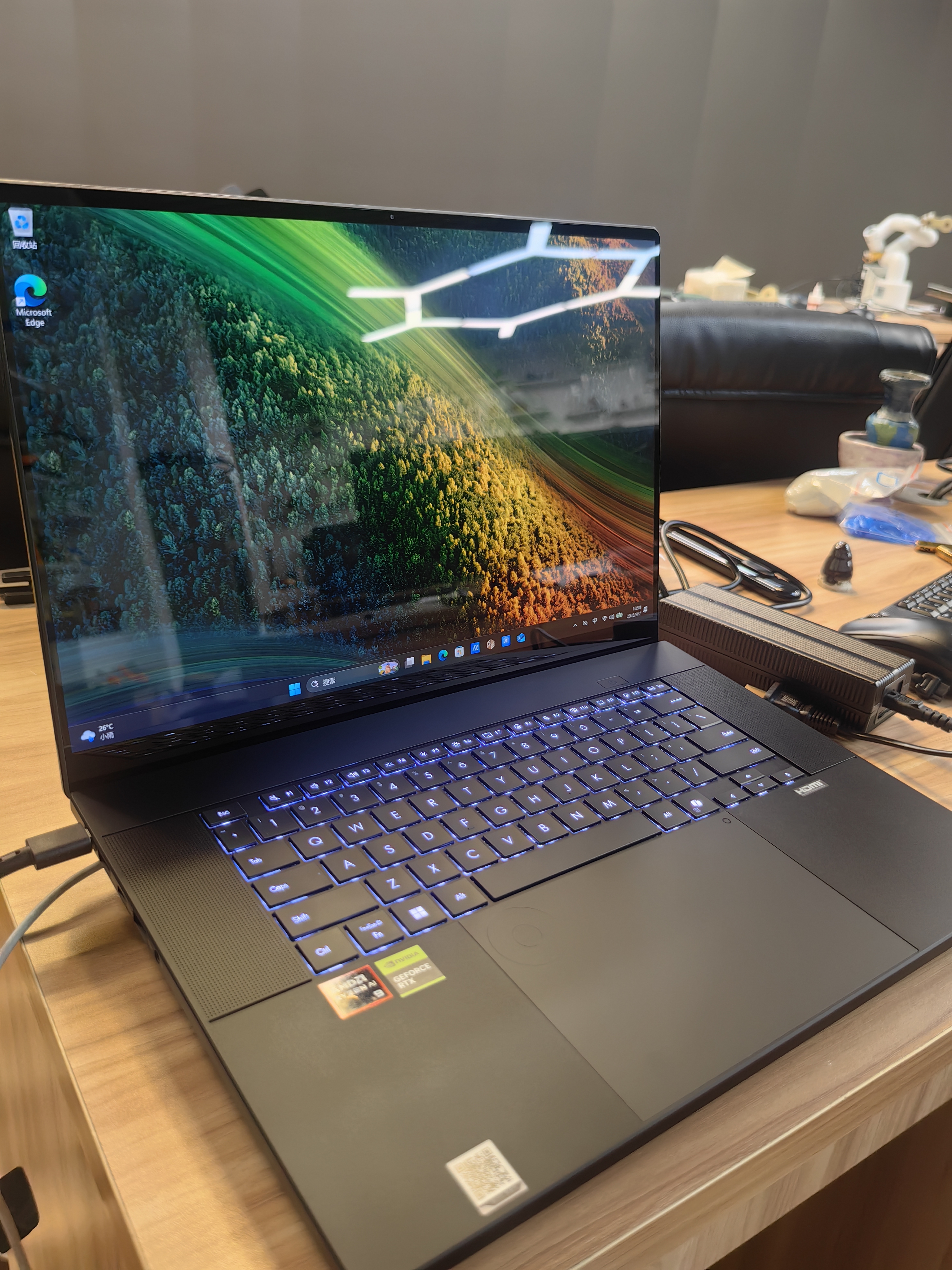 华硕ProArt创16 2026 AI全能笔记本电脑 锐龙AI 9 H 465 RTX5070 64G 2T 2.8K 触控OLED 实拍图
