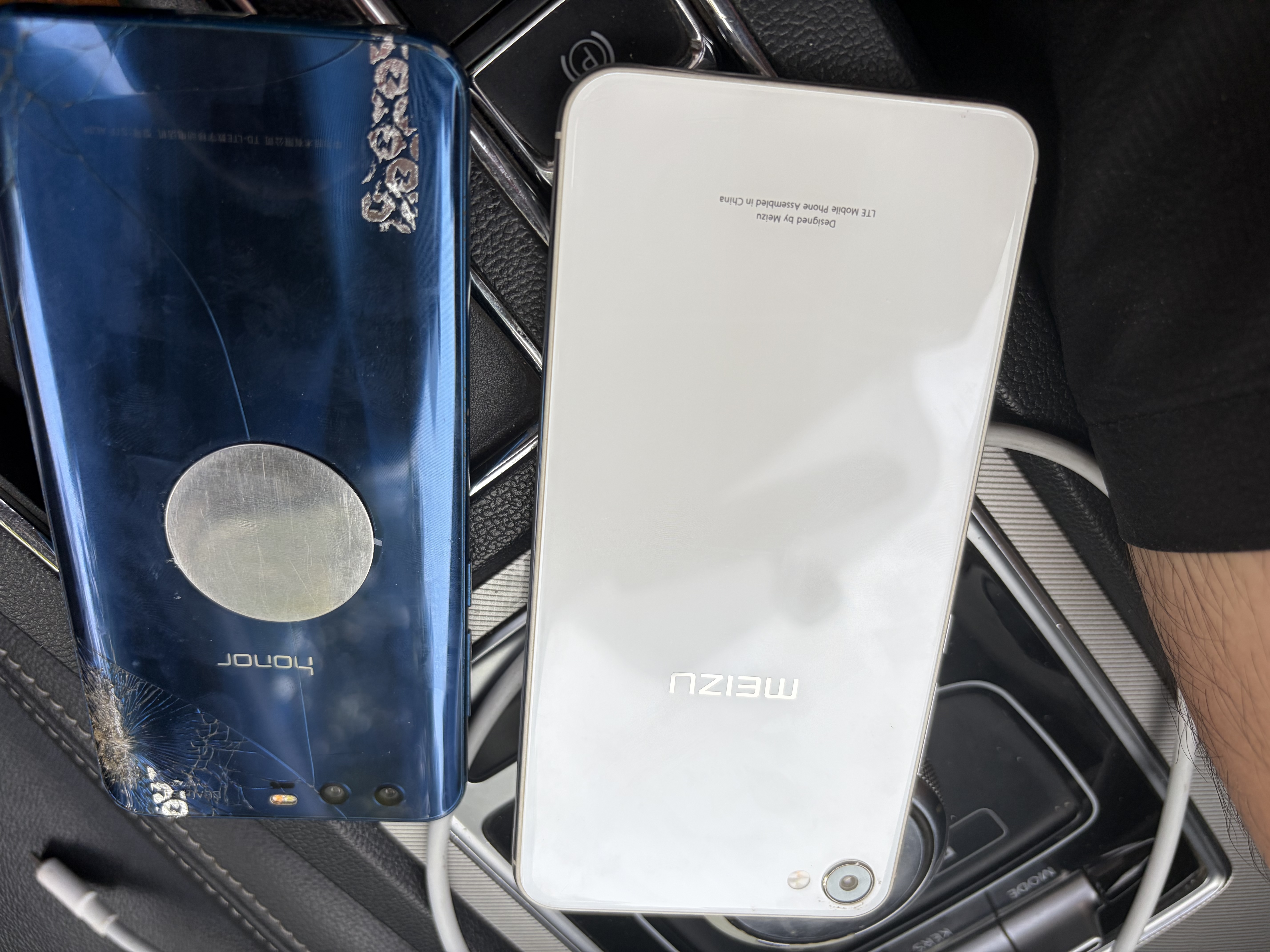 摩托罗拉 联想moto g100 四年质保 LCD护眼屏 7000mAh 国家补贴 应用六开 多场景NFC  12GB+256GB 晴空蓝 实拍图