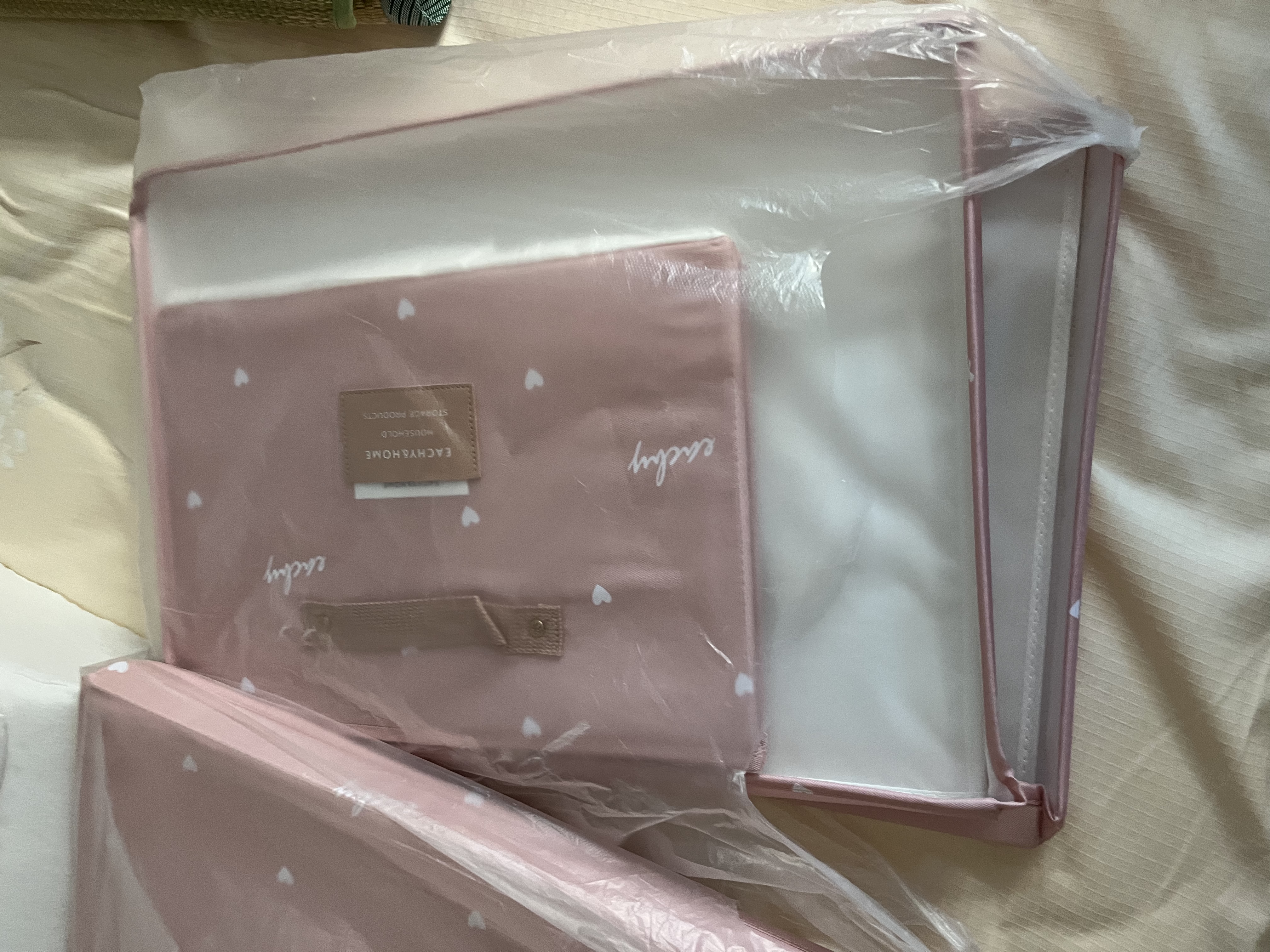EACHY衣服收纳箱衣物储物箱家用可折叠收纳盒 40L love粉 1个装 实拍图