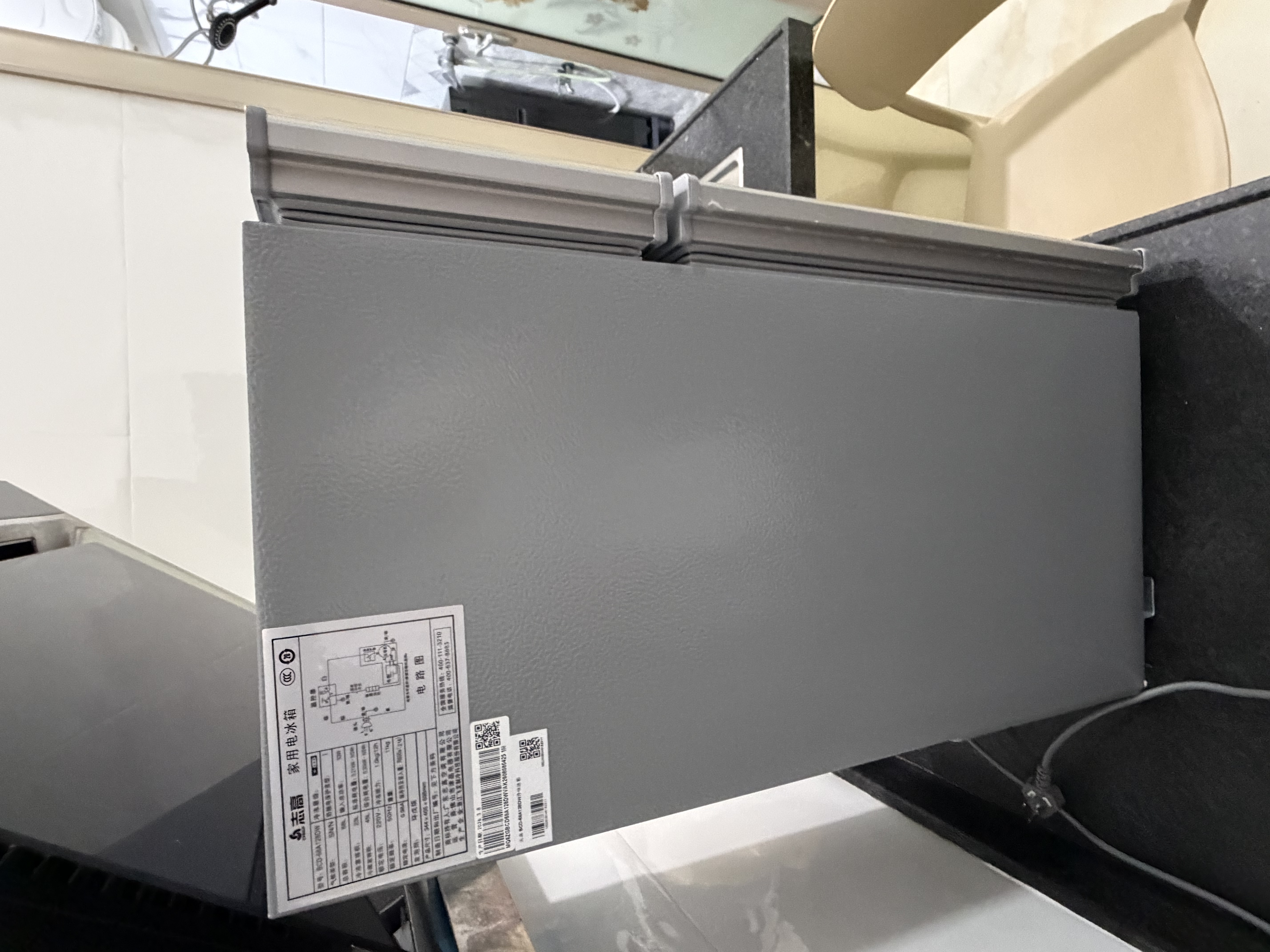 志高（CHIGO）小冰箱迷你小型家用冷藏冷冻两用宿舍出租房用双门办公室电冰箱节能省电 【一级能效】66L银色【全国联保丨节能省电】 实拍图
