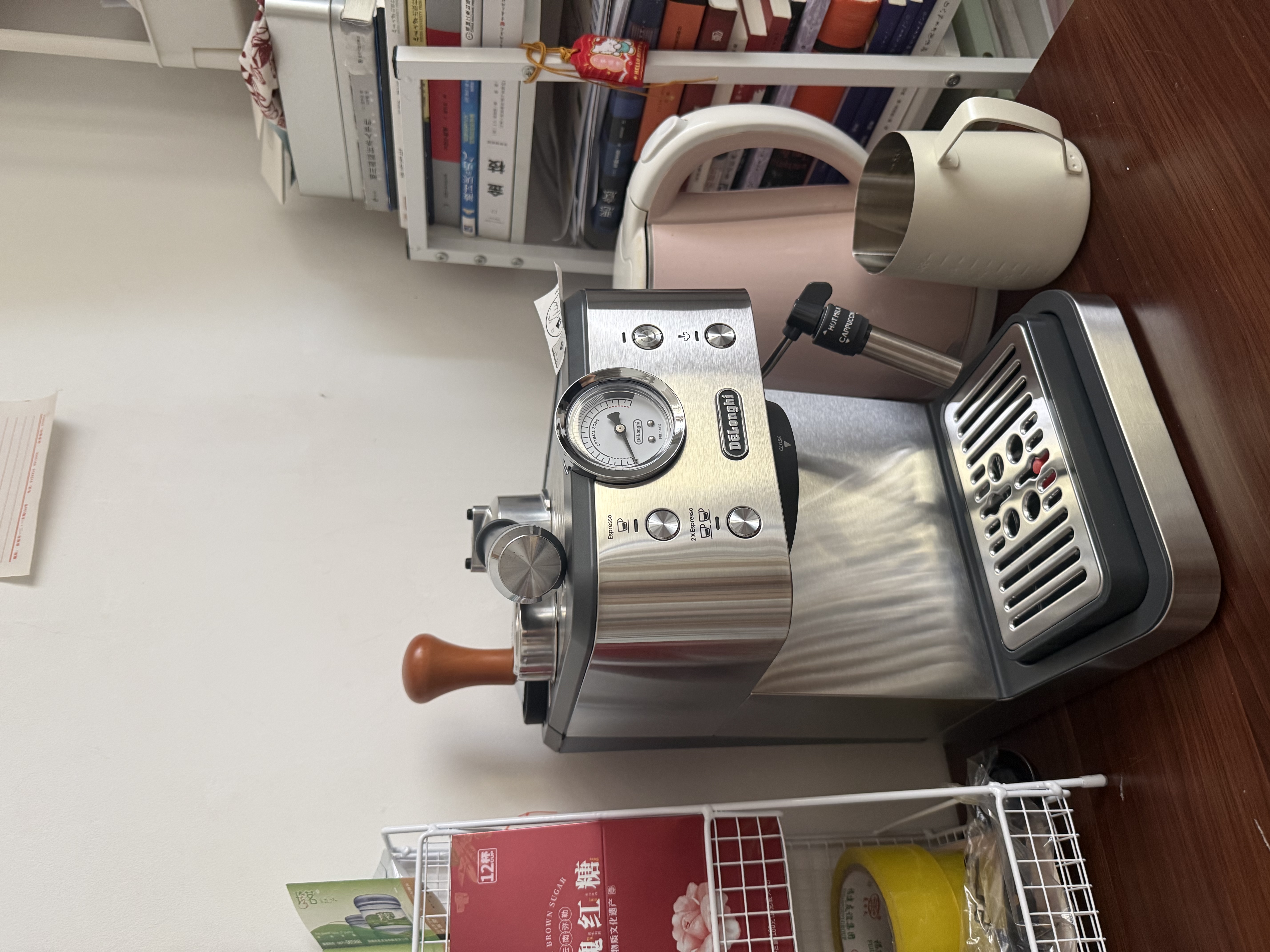 德龙（Delonghi）咖啡机 意式半自动家用15Bar泵压专业压力计 美式咖啡 快速加热技术 可调式奶泡 金属机身EM450.M 银色 小巧机身 稳定压力 定制杯量 自动关机 实拍图