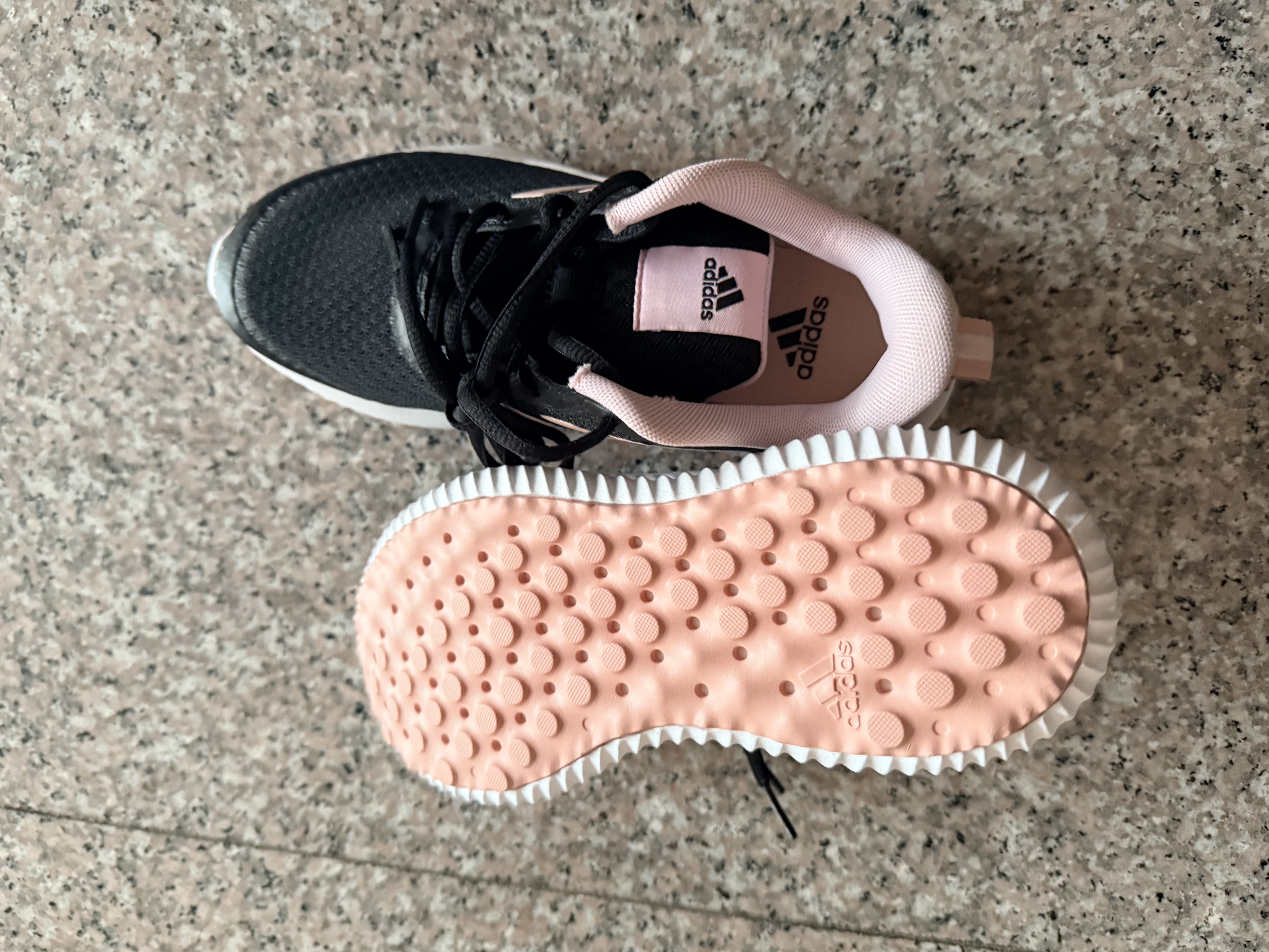 阿迪达斯（adidas）adidas女鞋女子运动休闲百搭回弹经典跑步鞋 ID0352 36码 实拍图