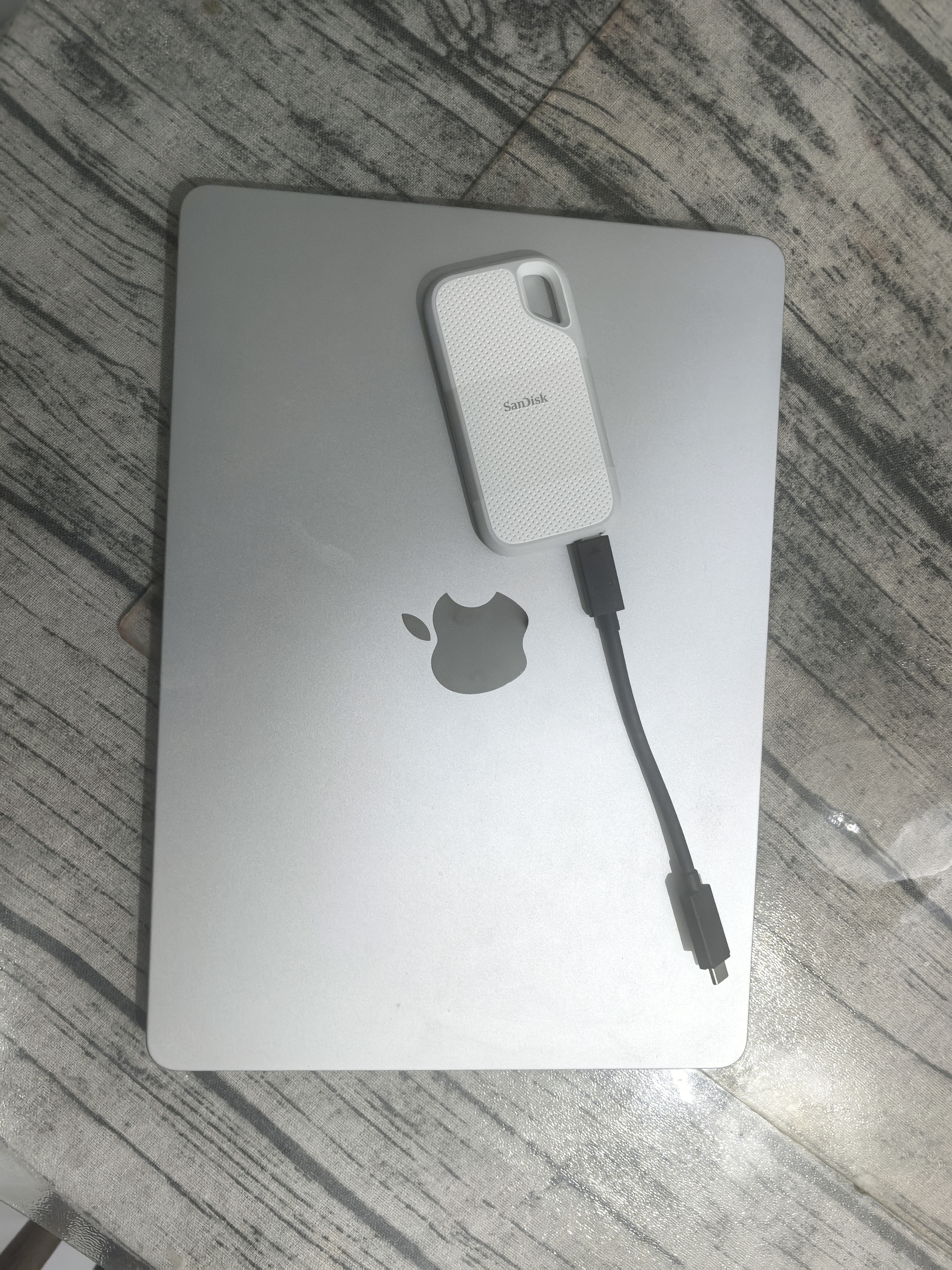 Sandisk闪迪1TB Type-c USB3.2 NVMe移动固态硬盘 PSSD E5D京东限定版 1050MB/s 三防保护 手机直连笔记本外接 实拍图