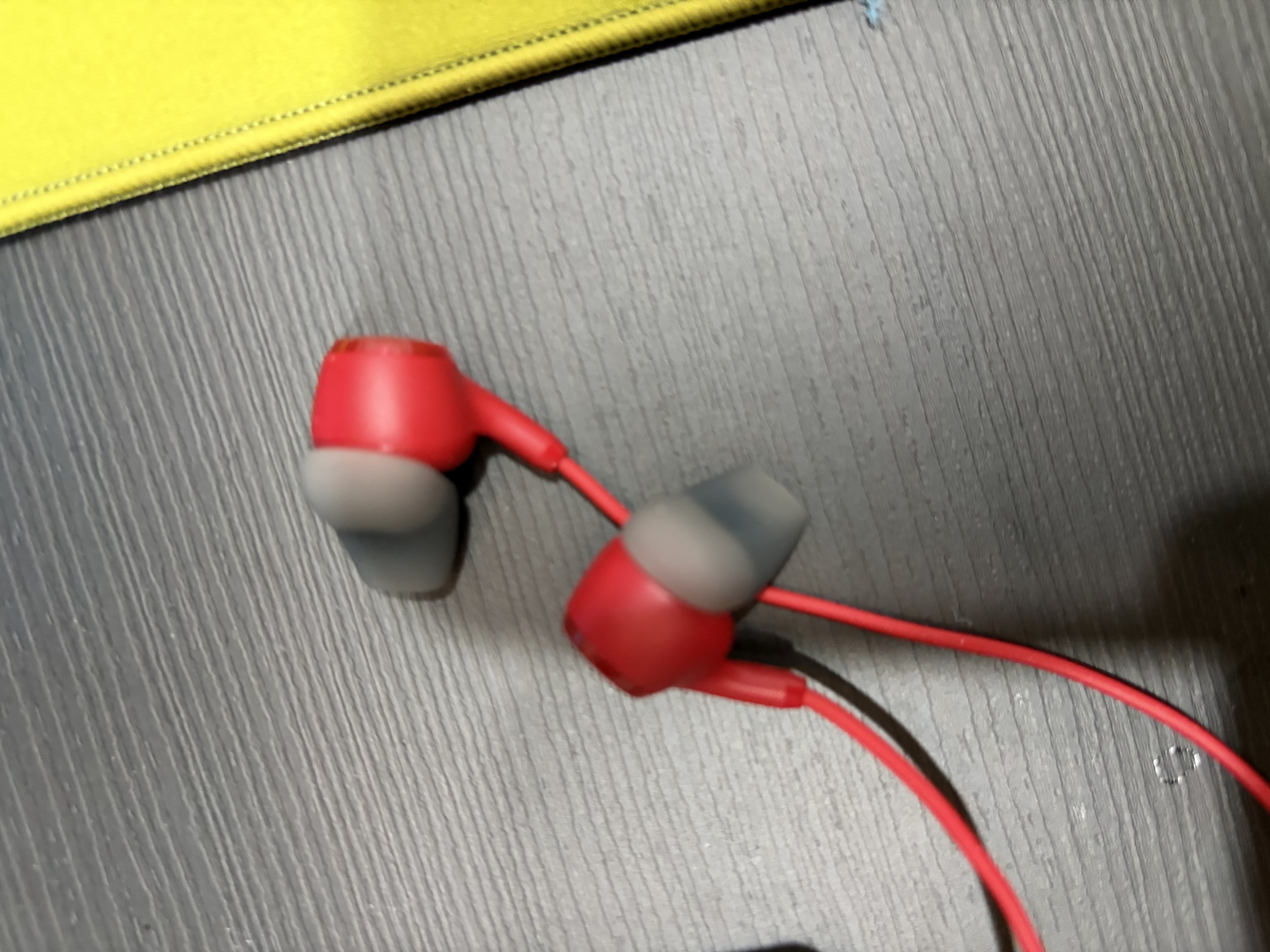 极度未知（HYPERX）云雀2电竞入耳式游戏耳机 新款云雀3有线3.5mm笔记本电脑csgo吃鸡手游耳麦 内置麦克风 【2026新品-云雀3】红色 | 内置线控麦克风 实拍图