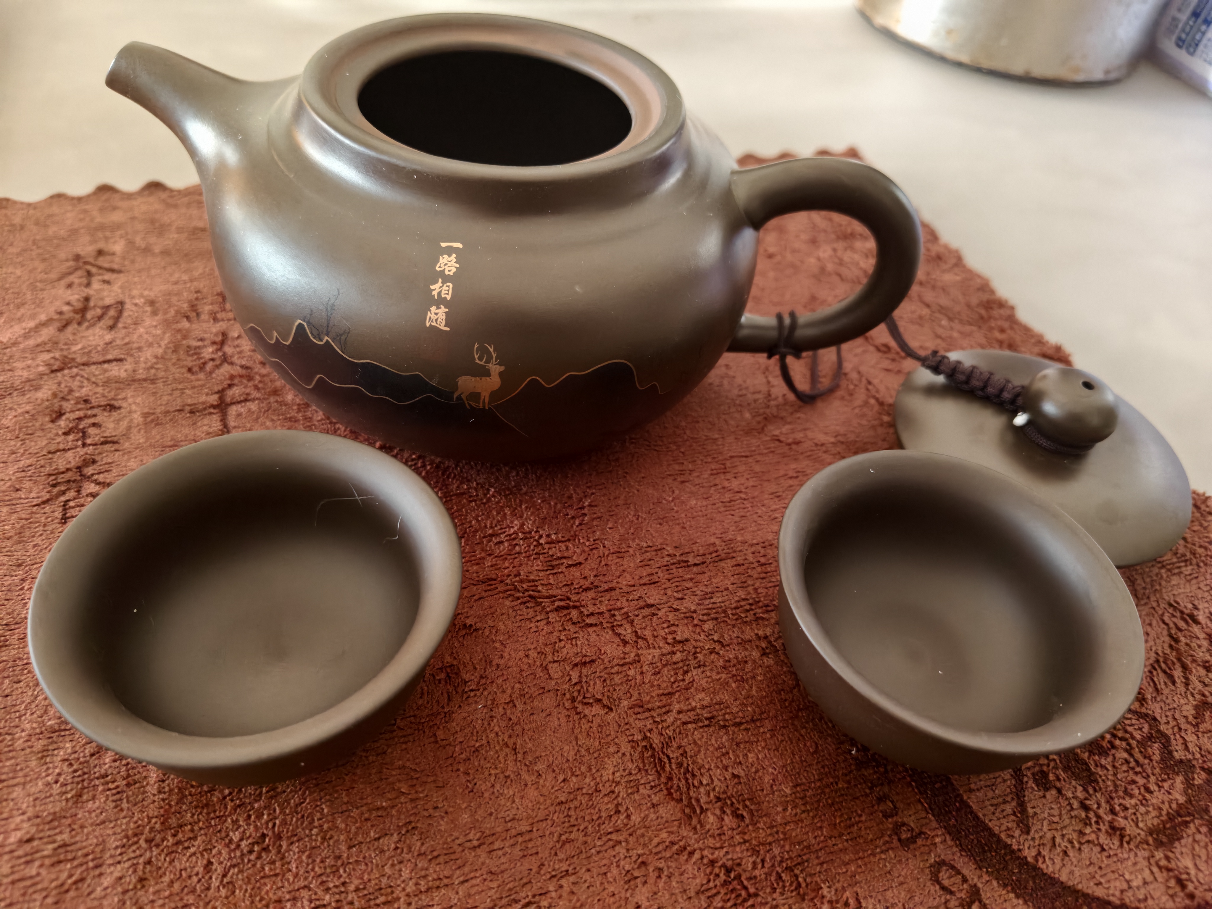 LOCKZI原矿紫砂茶壶大容量仿古名家纯手工泡茶壶功夫茶具杯套装妍送礼物 紫砂-紫泥大仿古(一鹿呈祥)（送茶杯） 480ml 实拍图