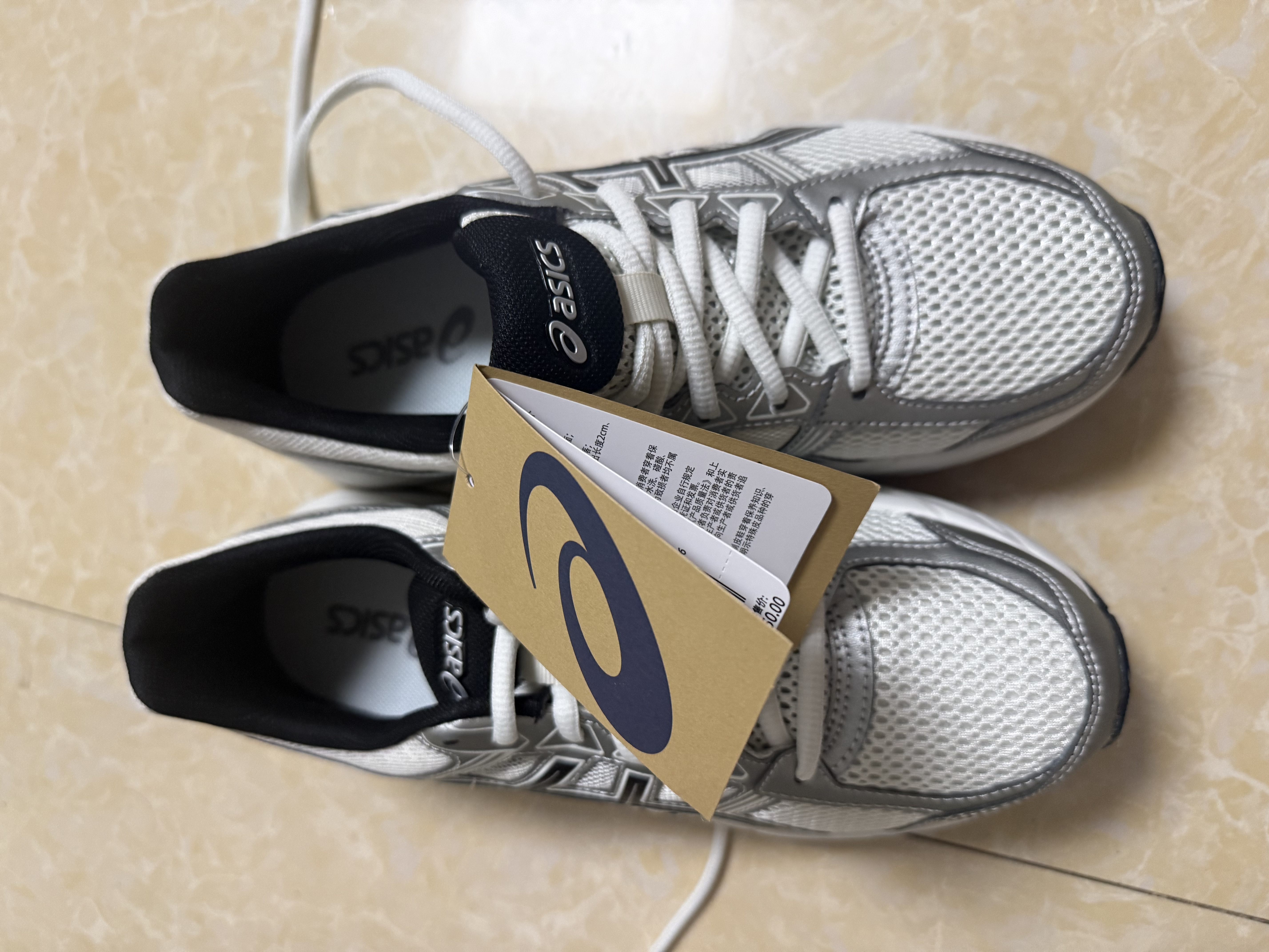 亚瑟士ASICS女鞋舒适透气跑步鞋缓震回弹跑鞋运动鞋 GEL-CONTEND 4 白色/银色 40.5 实拍图
