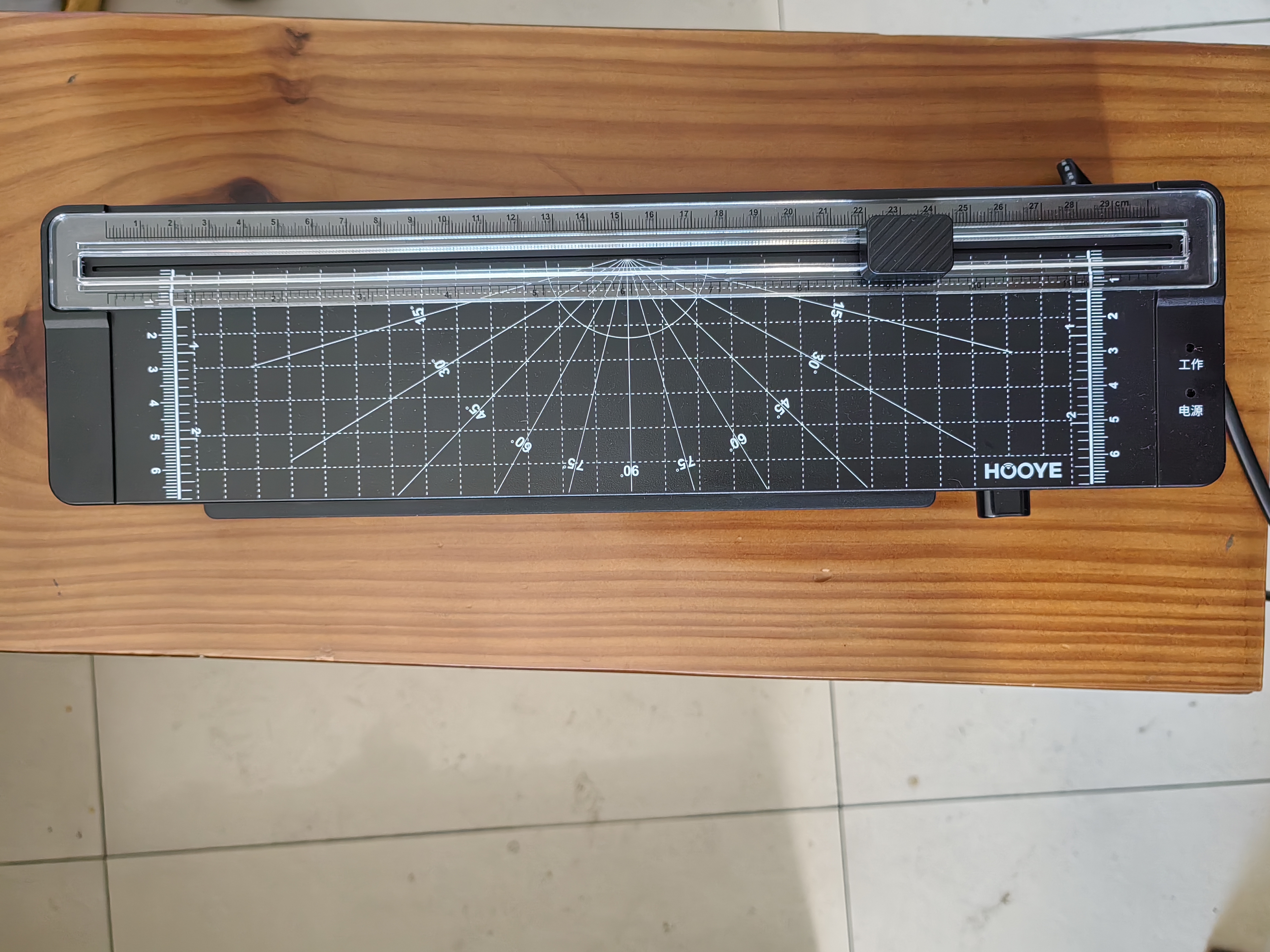 豪艺（HOOYE）A4家用办公塑封机照片文件覆膜机塑封膜过胶过塑机过塑裁纸两用3888 实拍图
