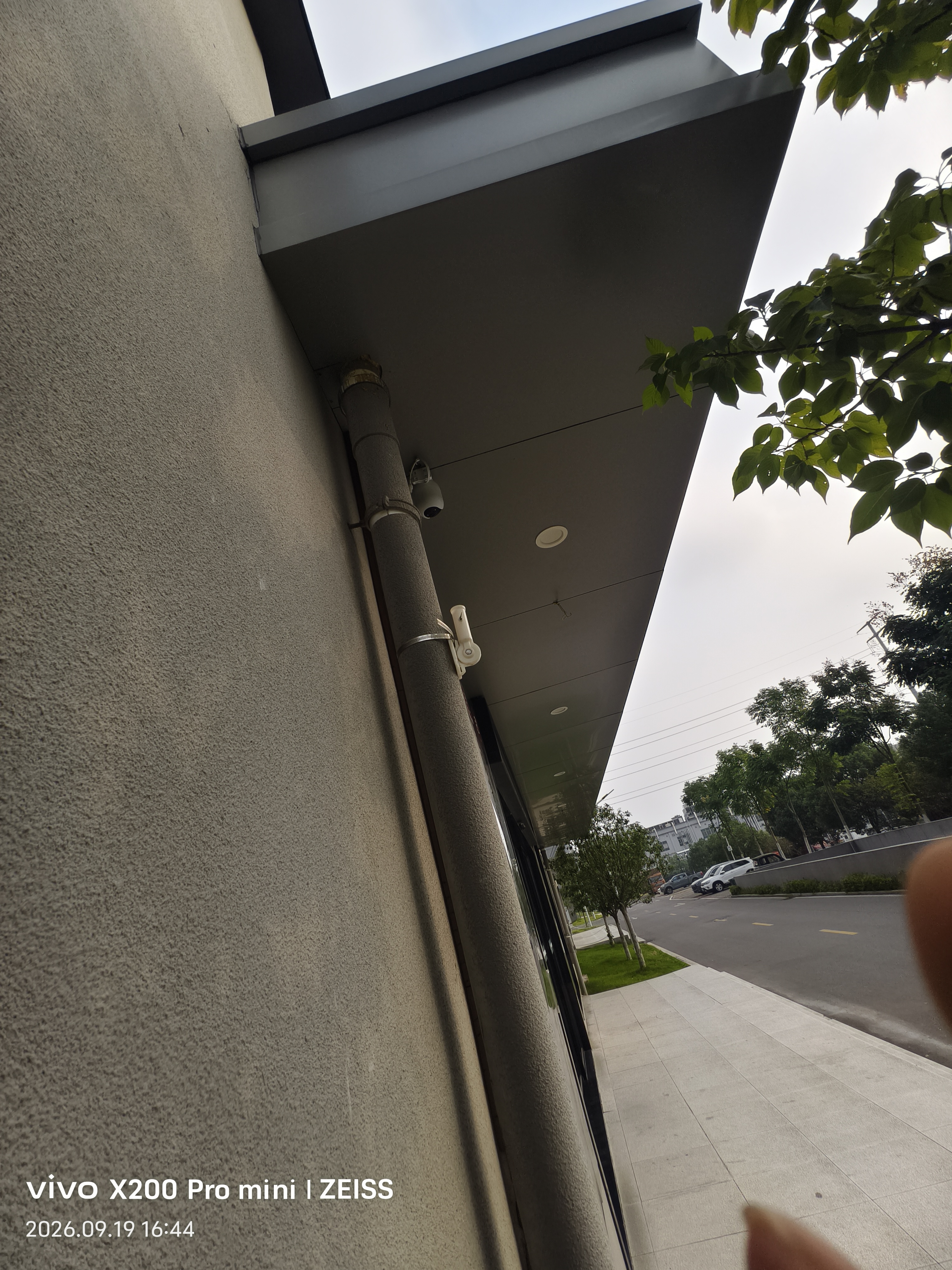 萤石 C8C 500万摄像头 无线WiFi 室外双云台360° 防水防尘监控 手机远程 人形检测 全彩夜视 实拍图