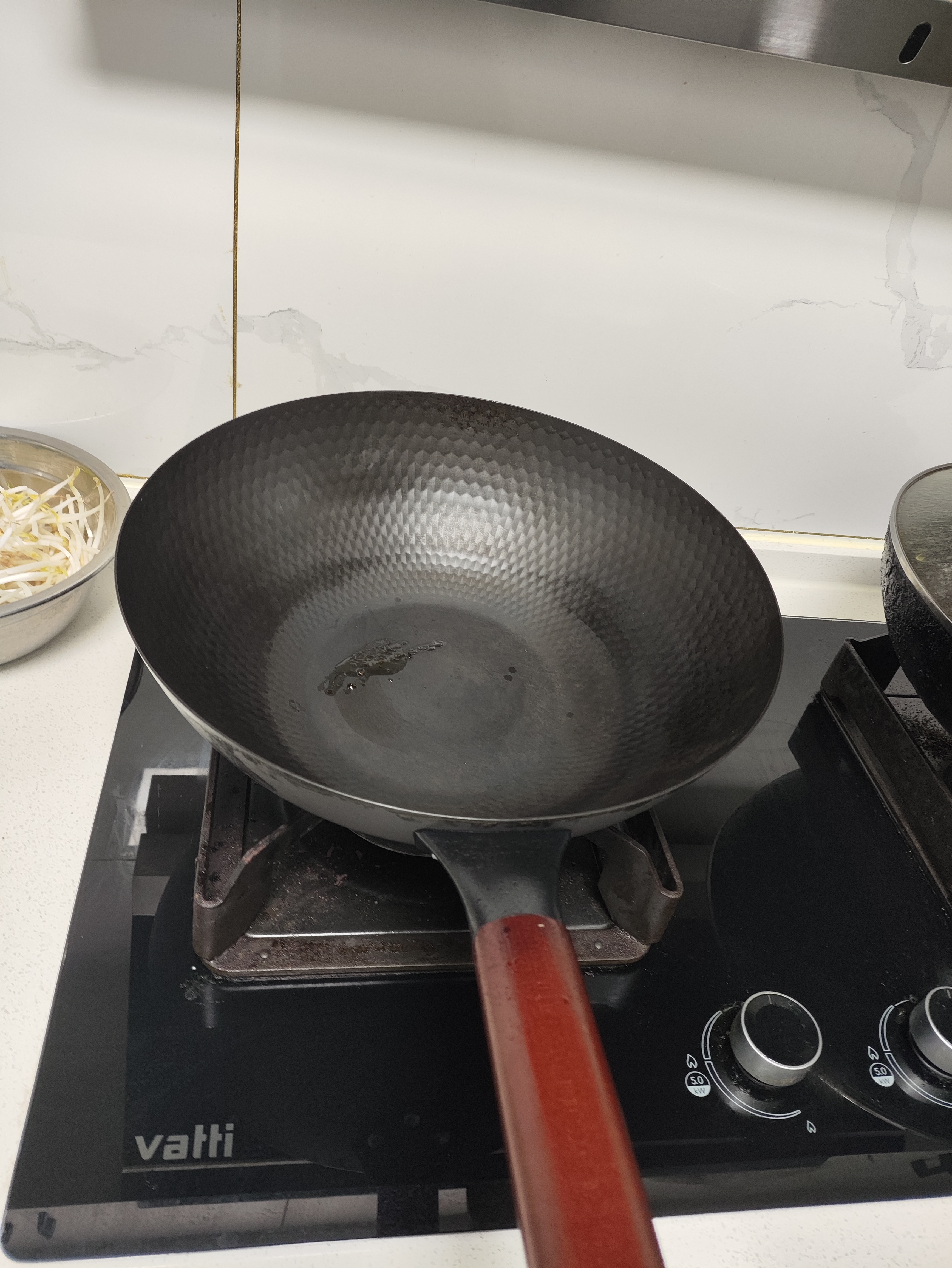 美的（Midea）铁锅炒锅精铁健康无涂层不易粘平底家用炒菜不生锈燃气电磁炉通用 实拍图