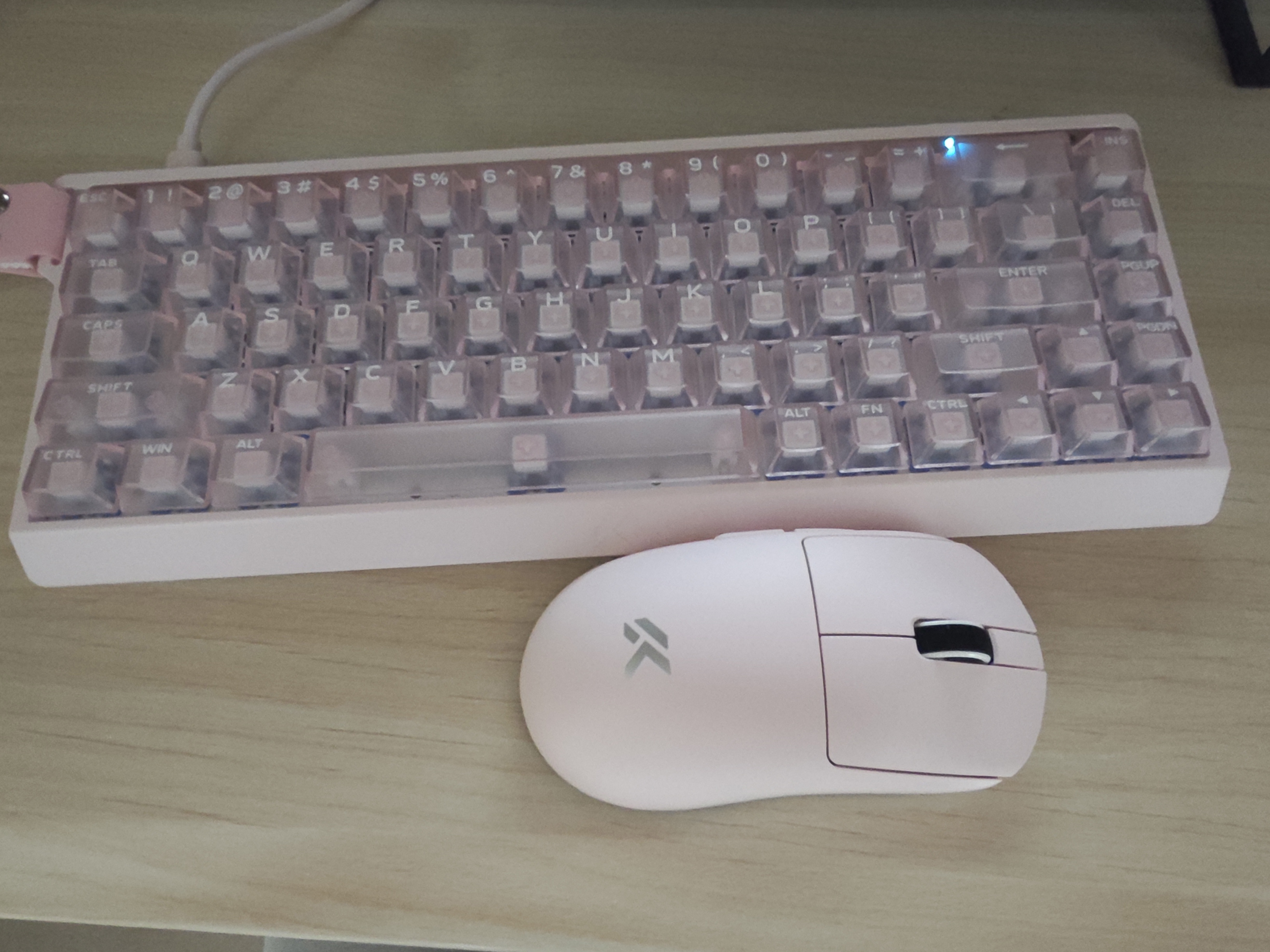 迈从（MCHOSE）【电竞全家桶】A7V3/Ace68V2/Air/GT/Ace75/K7V2键盘鼠标套装V9 Pro耳机三角洲无畏契约三件套电竞 Ace68V2 超竞版+A7V3Pro 粉色 实拍图