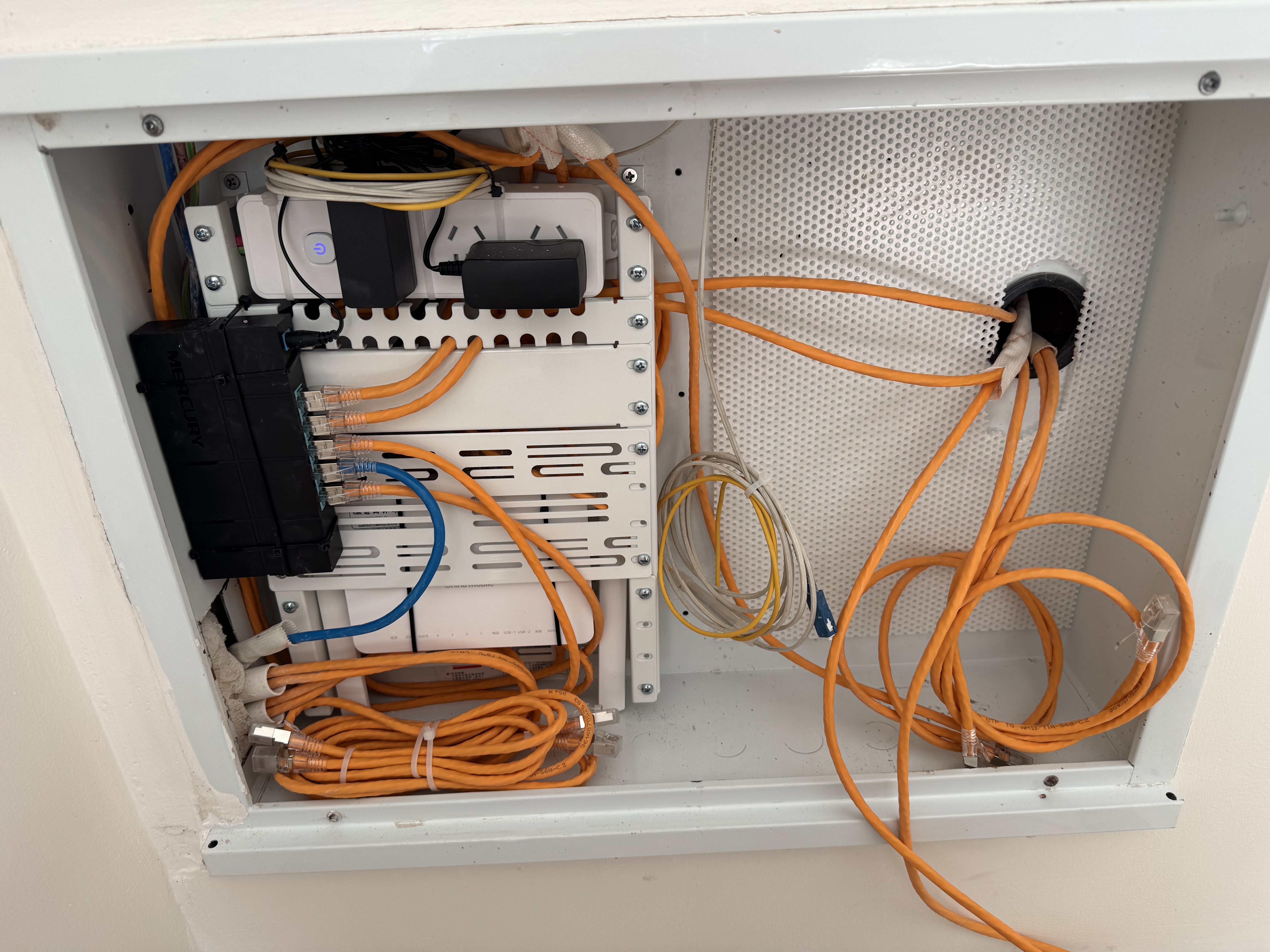 山泽 六类屏蔽水晶头 6类千兆网络接头 工程级RJ45电脑网线连接头 Cat6镀金水晶头 30个 SJ-P6630 实拍图
