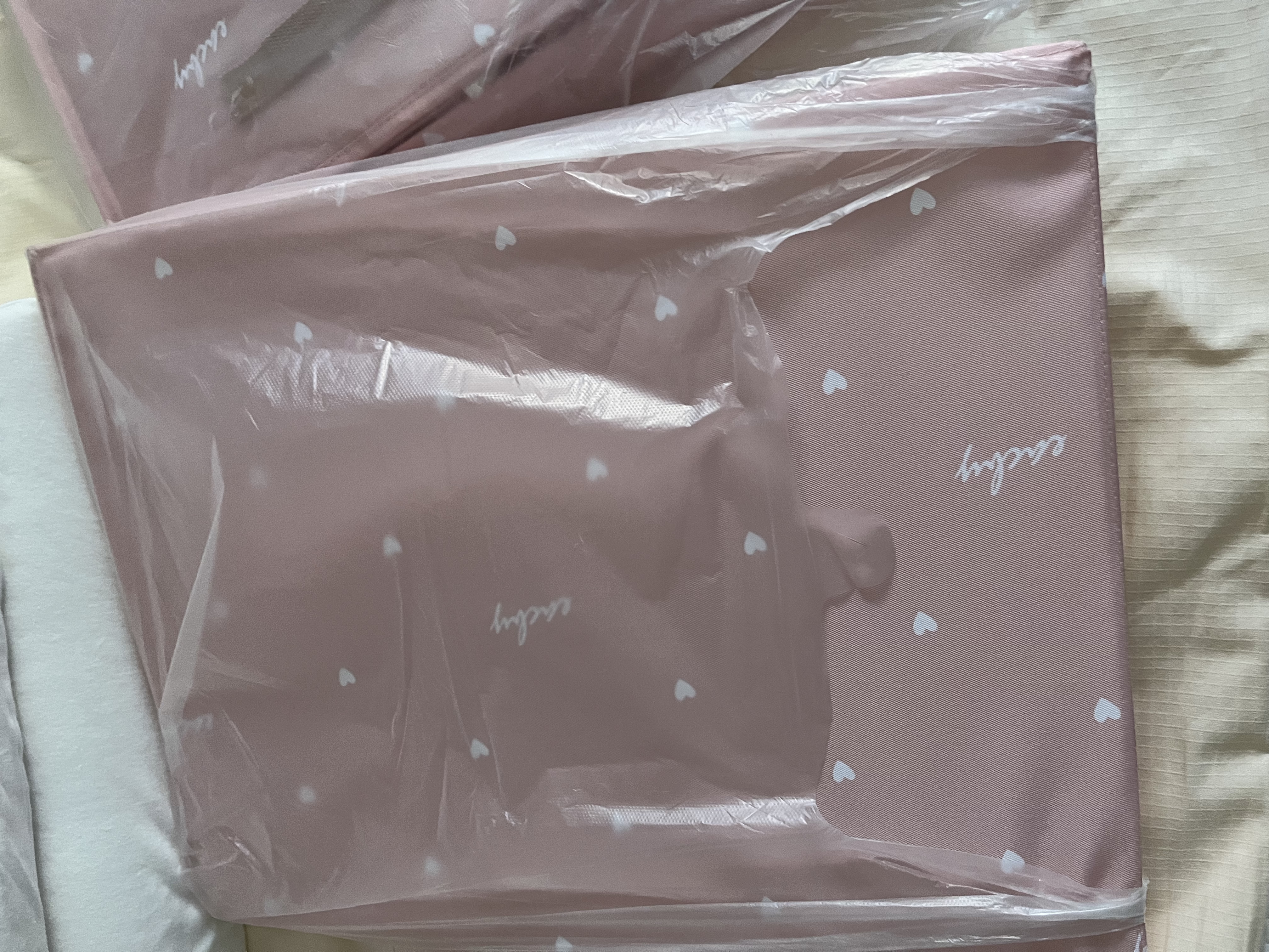EACHY衣服收纳箱衣物储物箱家用可折叠收纳盒 40L love粉 1个装 实拍图