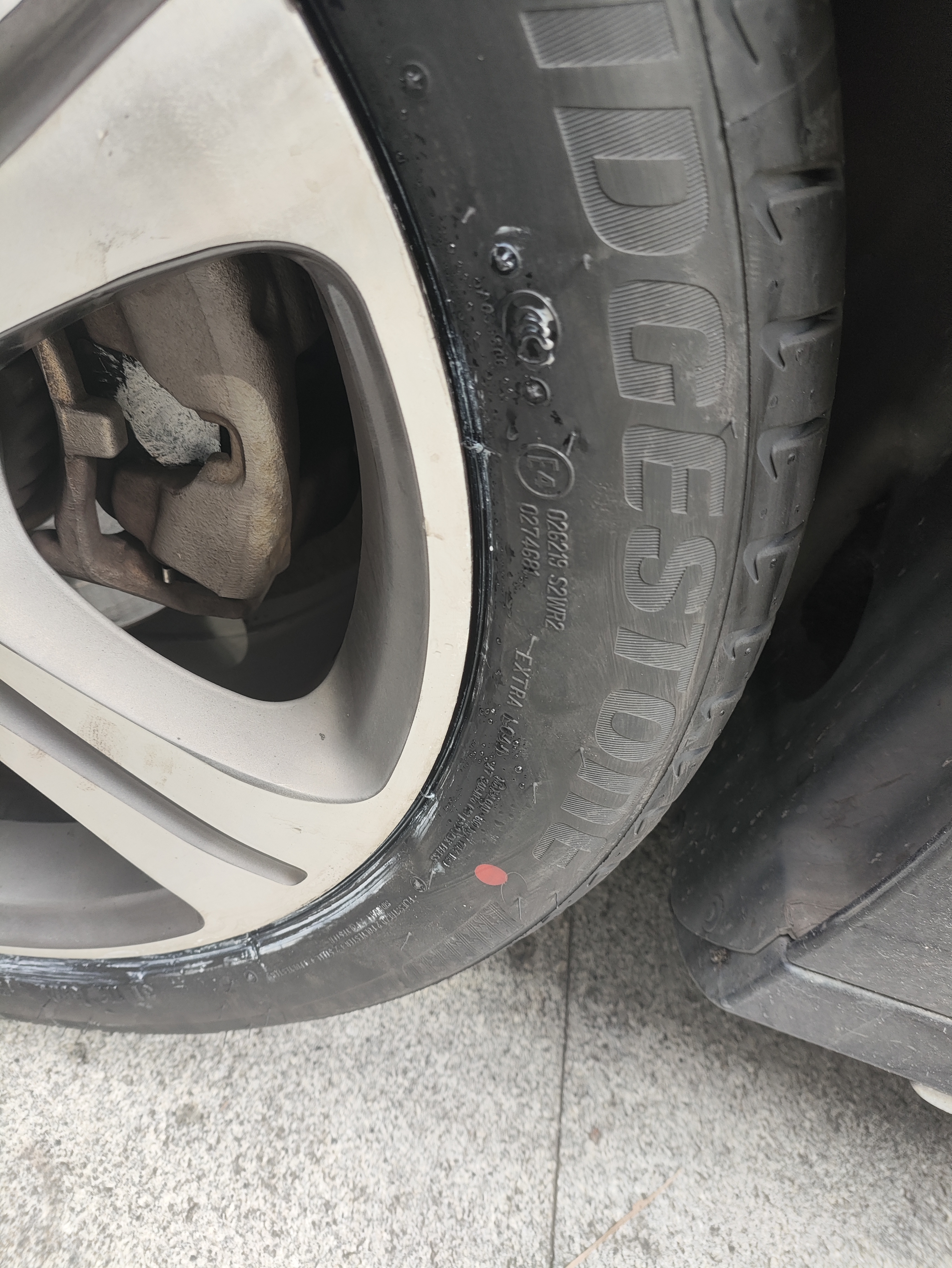 普利司通（Bridgestone）汽车轮胎245/45R18 100Y XL T005L RFT防爆胎原配宝马5系适配奔驰 实拍图